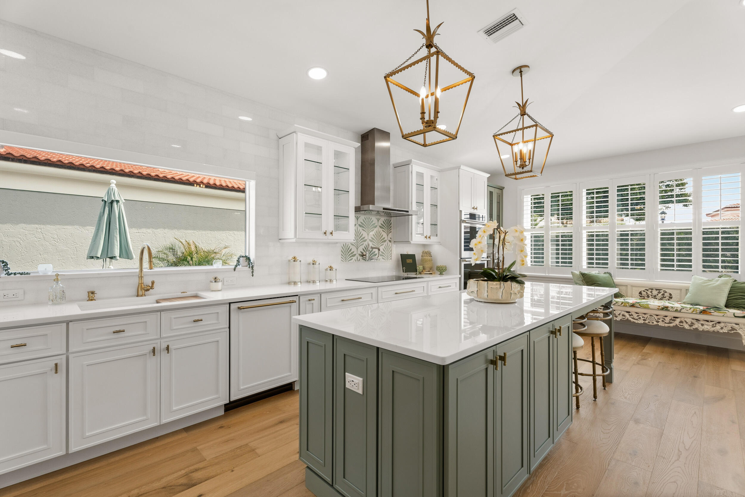 WINDRIFT AT JONATHANS LANDING - Residential
