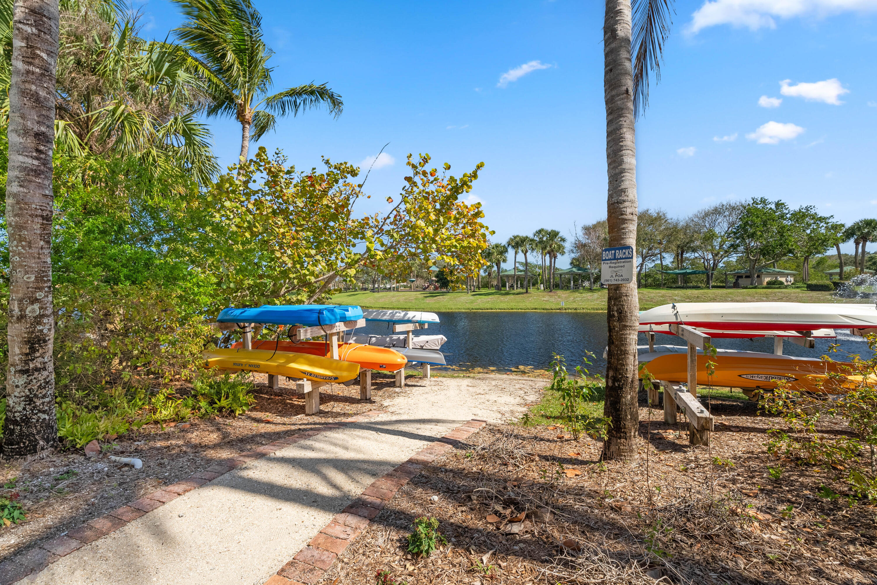WINDRIFT AT JONATHANS LANDING - Residential