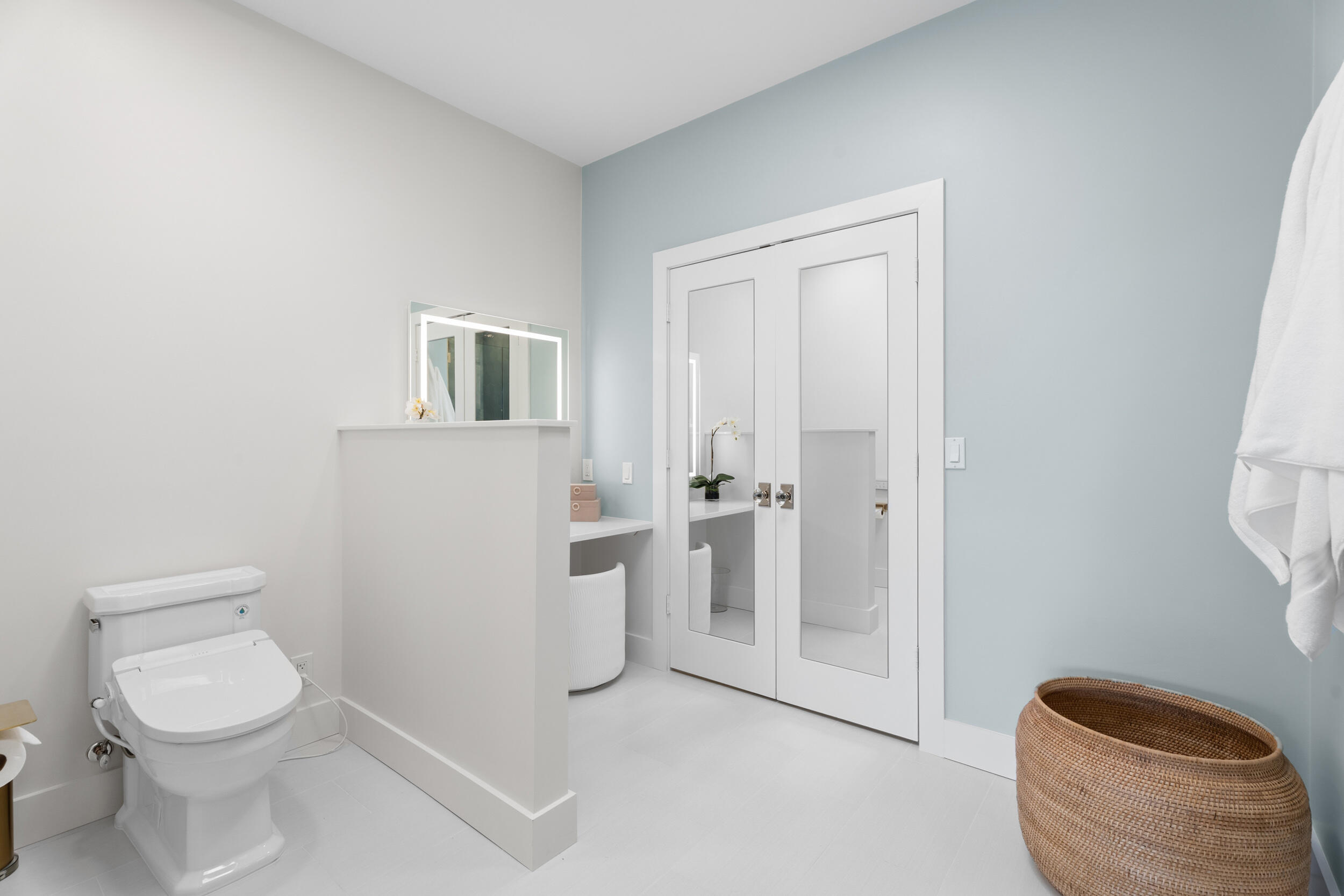 WINDRIFT AT JONATHANS LANDING - Residential