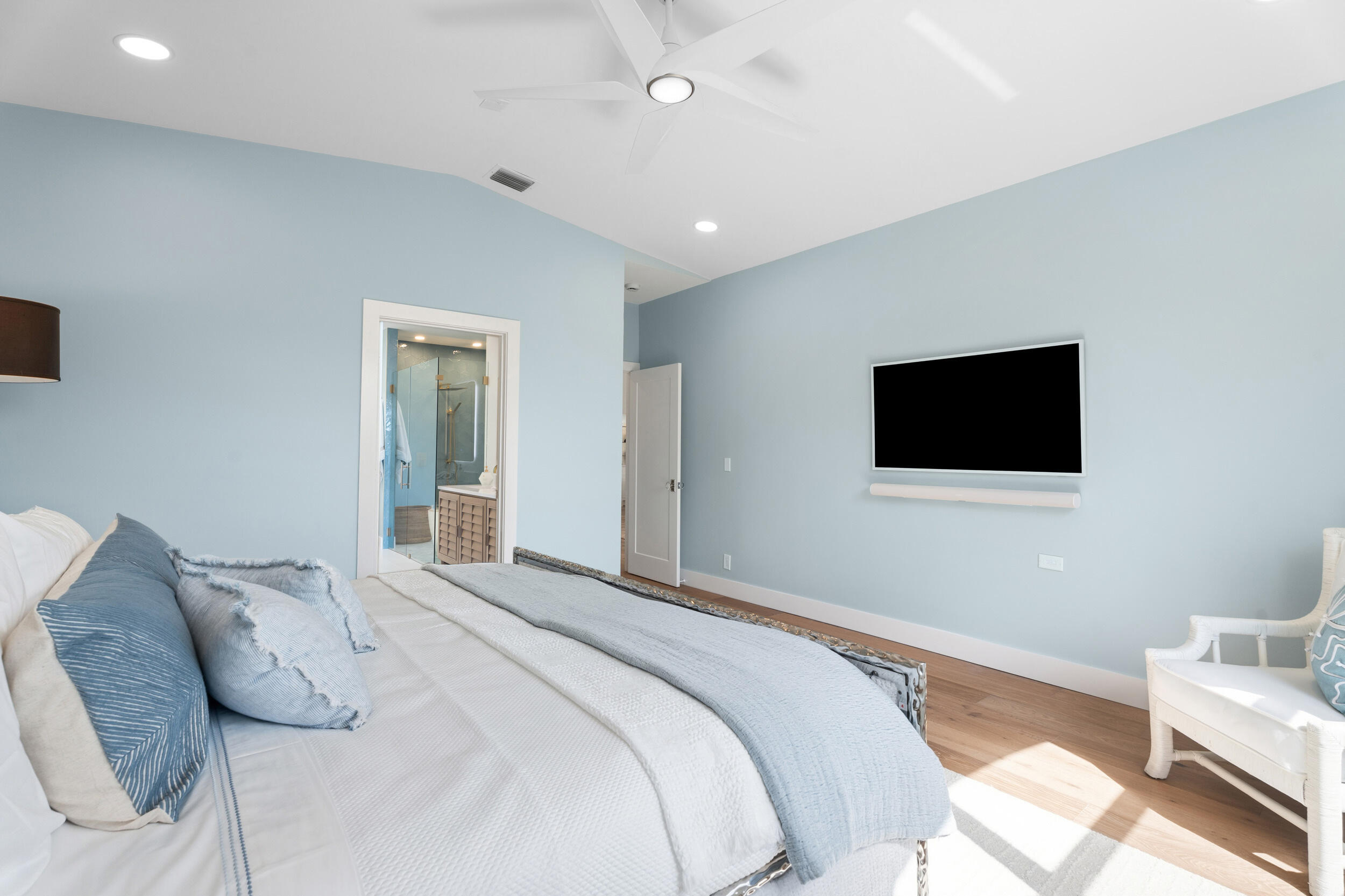 WINDRIFT AT JONATHANS LANDING - Residential