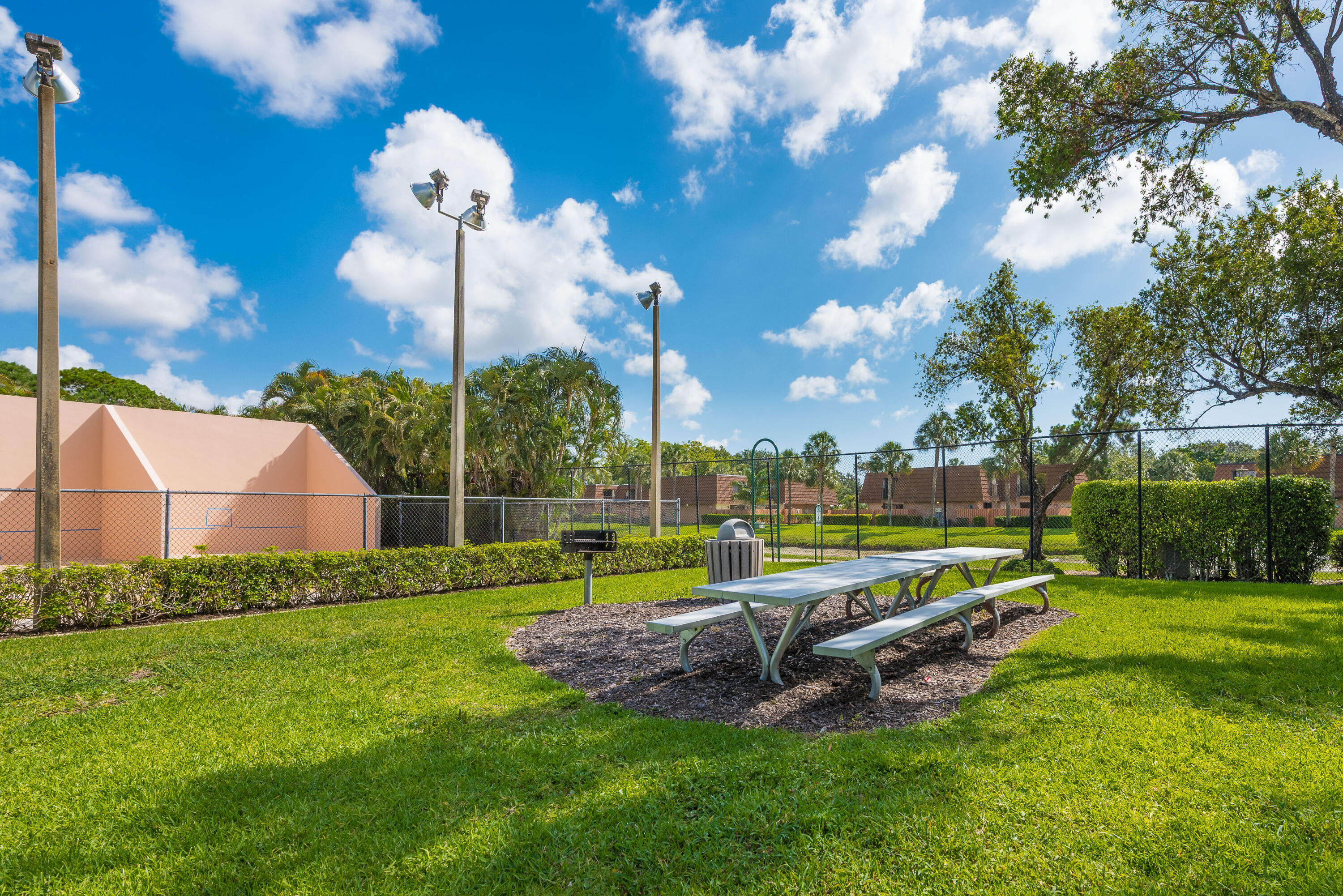 VILLAGE OF SANDALWOOD LAKES NORTH - Residential Lease
