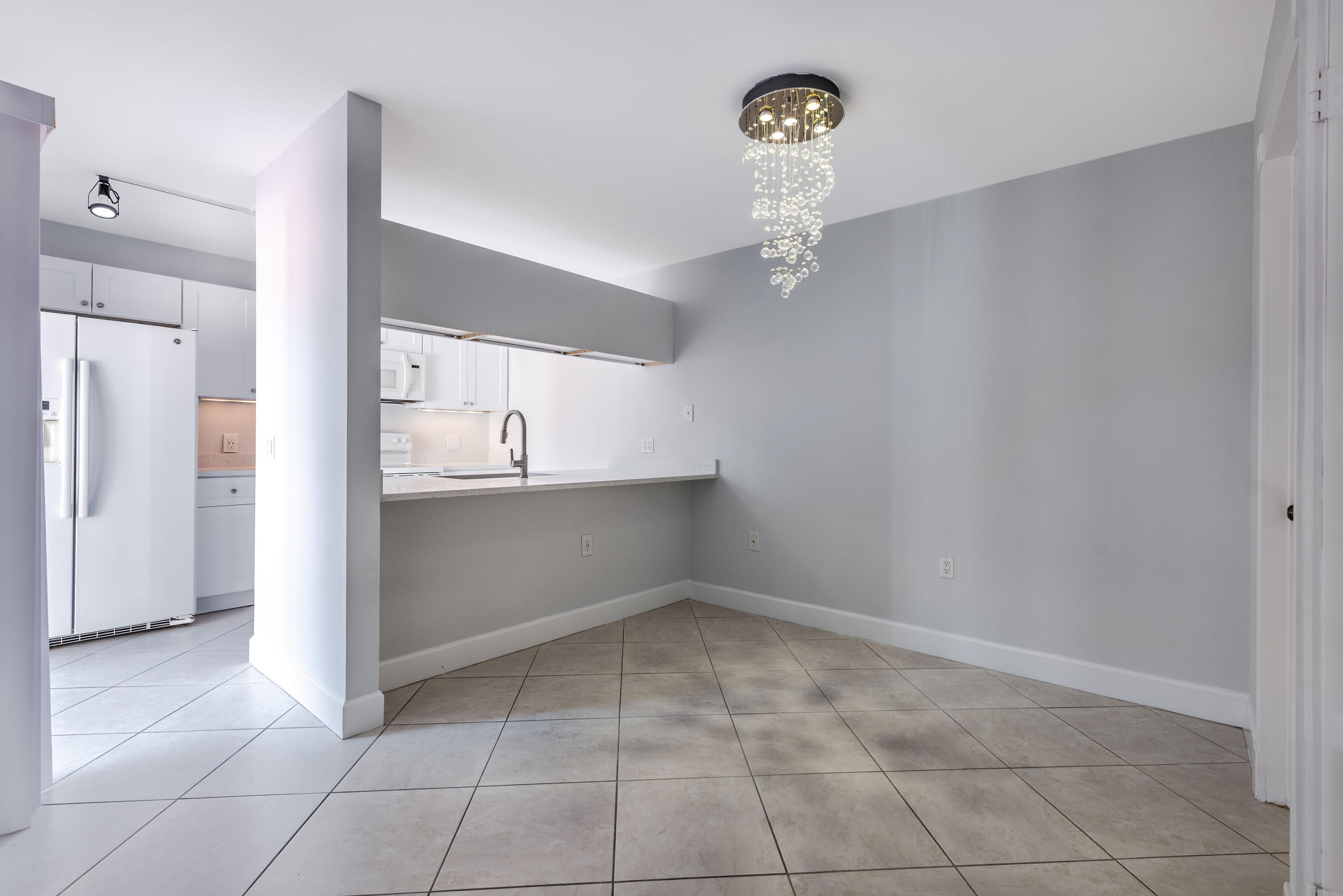 VILLAGE OF SANDALWOOD LAKES NORTH - Residential Lease