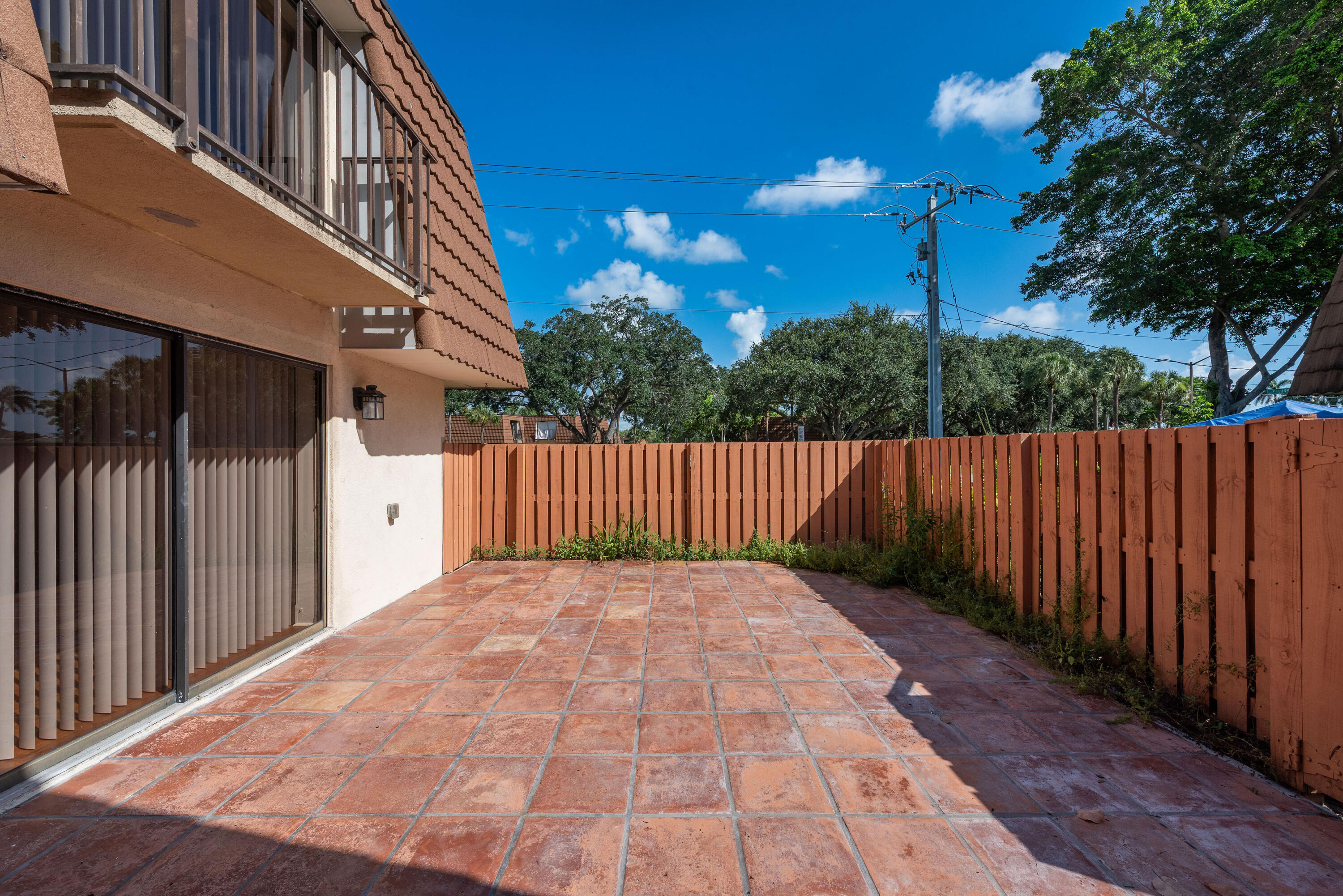 VILLAGE OF SANDALWOOD LAKES NORTH - Residential Lease