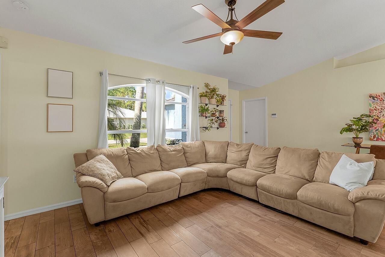 SEBASTIAN HIGHLANDS UNIT 17 - Residential