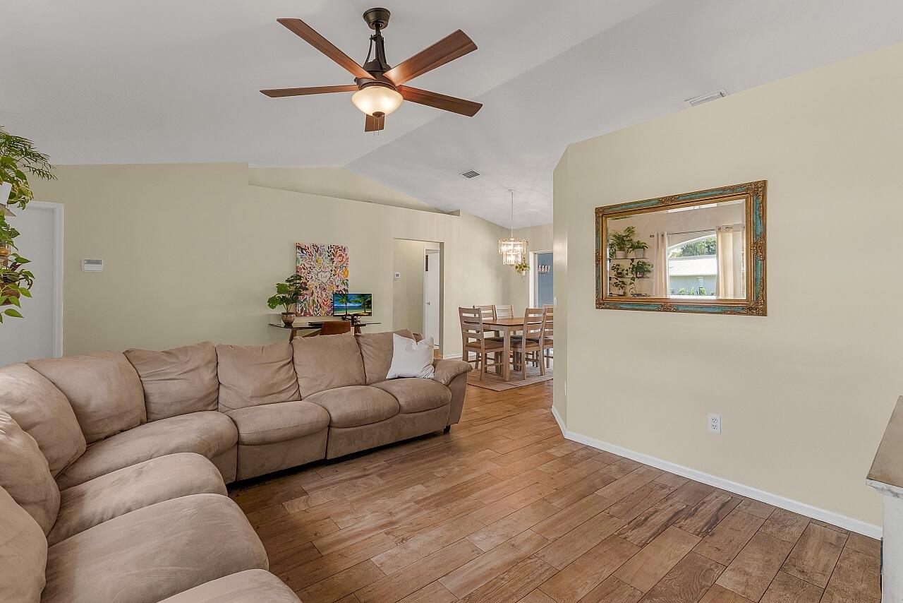 SEBASTIAN HIGHLANDS UNIT 17 - Residential