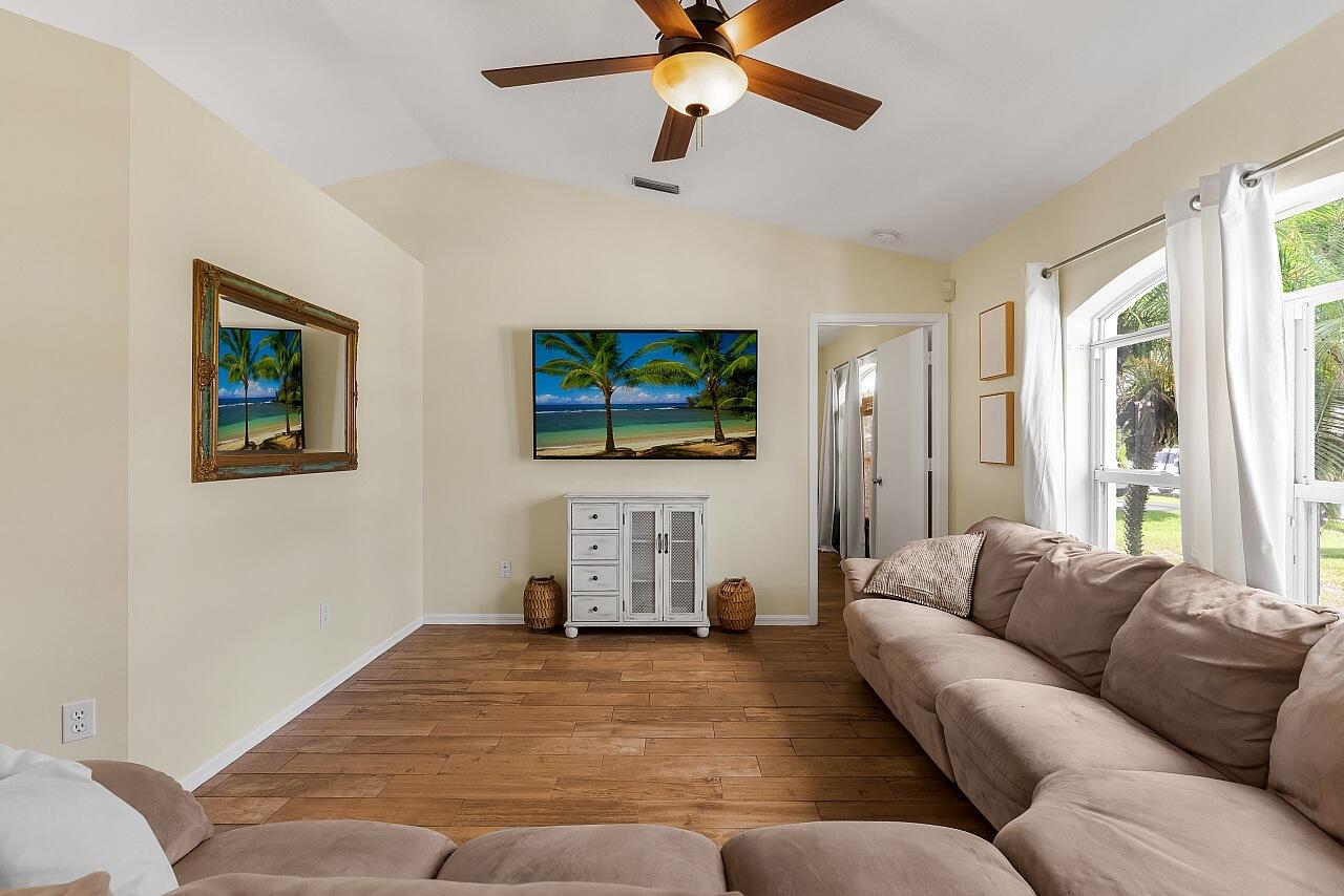 SEBASTIAN HIGHLANDS UNIT 17 - Residential