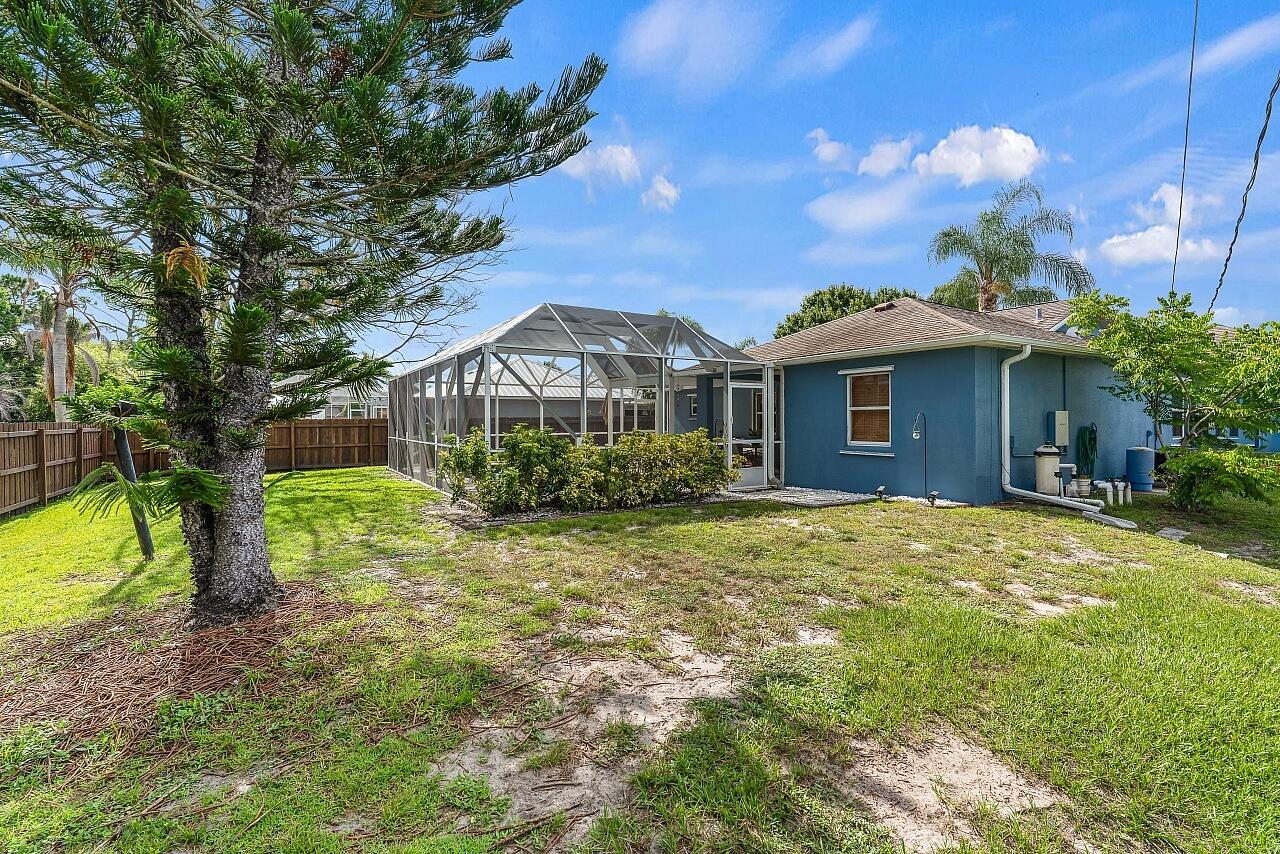 SEBASTIAN HIGHLANDS UNIT 17 - Residential