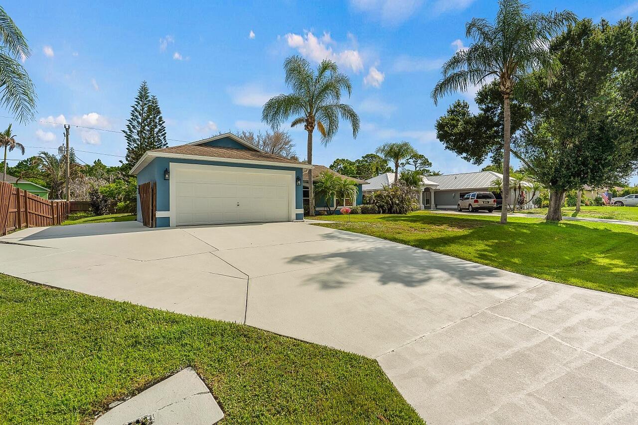 SEBASTIAN HIGHLANDS UNIT 17 - Residential