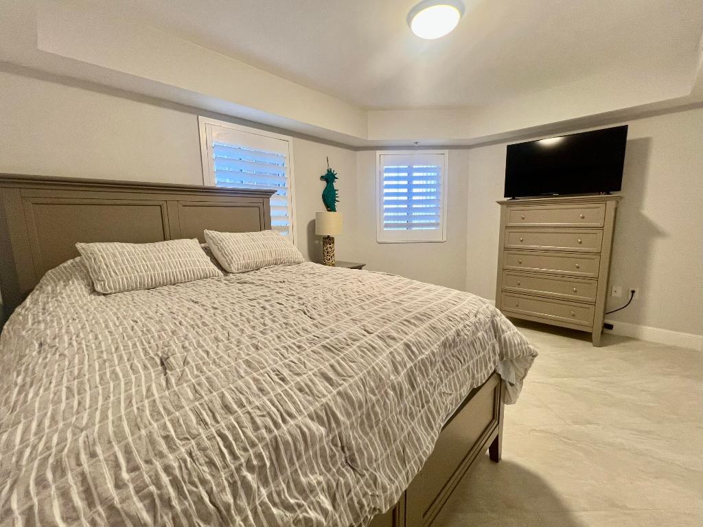 HIBISCUS BY THE SEA CONDOMINIUM - Residential