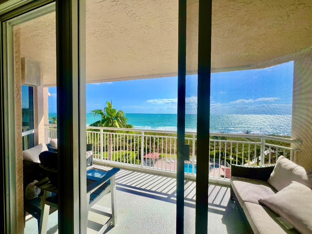 HIBISCUS BY THE SEA CONDOMINIUM - Residential