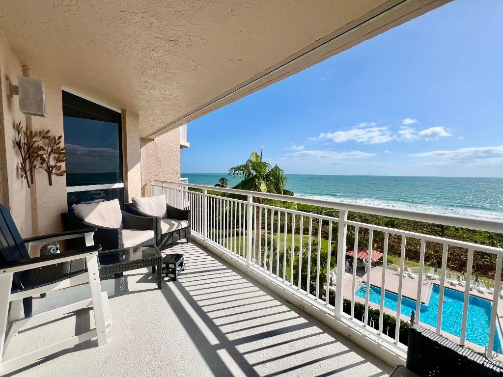 HIBISCUS BY THE SEA CONDOMINIUM - Residential