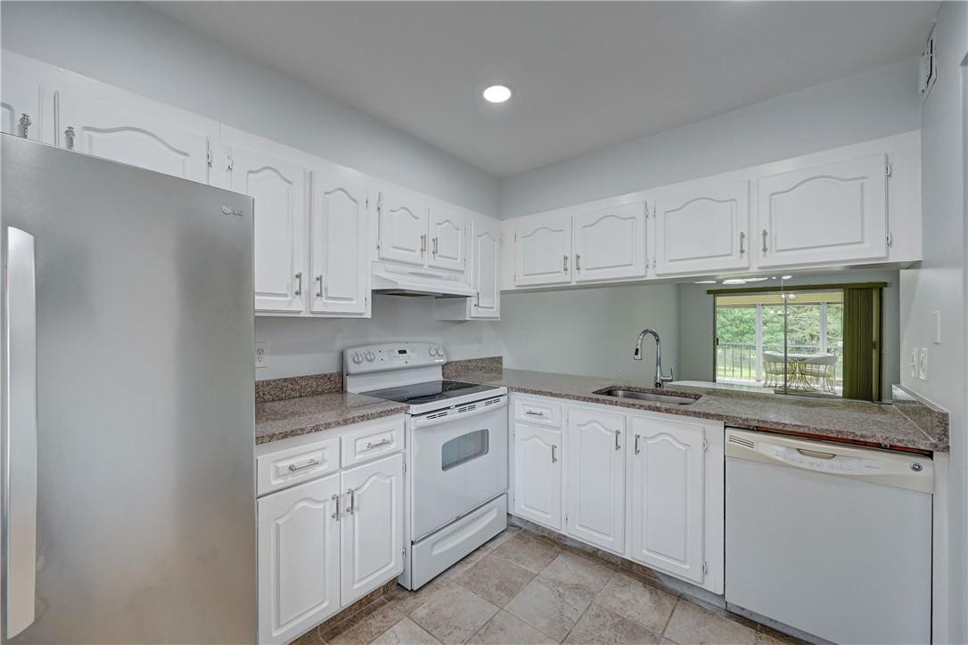 BEAUTIFUL UPDATED 2BEDROOM/2BATH UPDATED APT. MOVE IN READY. NICE FLOORS THROUGH-OUT. FRESHLY PAINTED. UPDATED BATHROOMS AND KITCHEN. PRIVATE GARDEN VIEW FROM SCREENED BALCONY. WALK IN DISTANCE TO THE POOL AND THE CLUBHOUSE. A MUST SEE!. ASSOC REQUIRES 20% DOWN & 1 OCCUP 55+ VACANT/CLICK ON SHOWING ASSIST