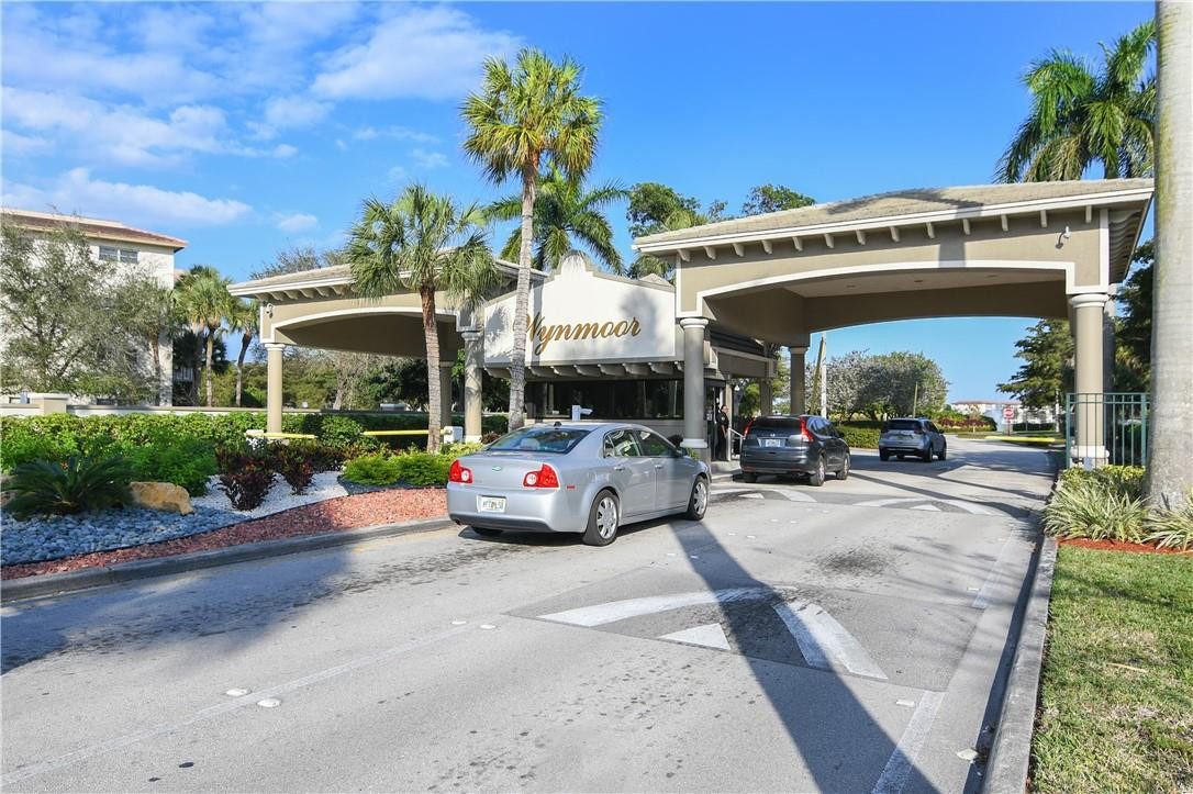 WYNMOOR VILLAGE - Residential