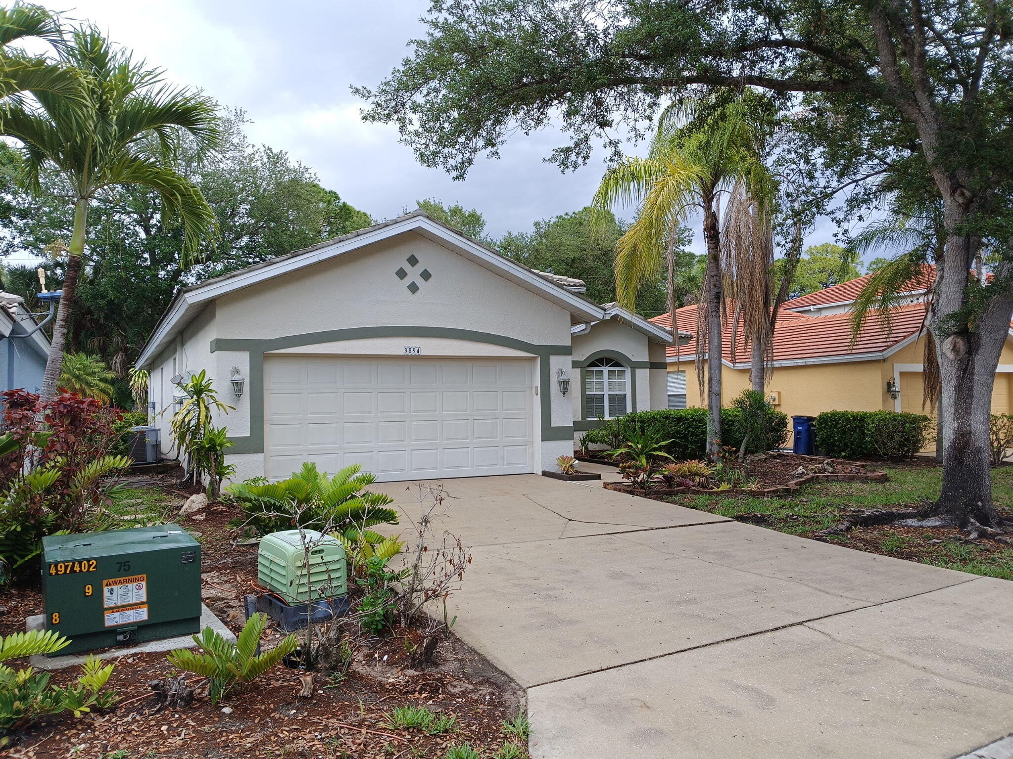 PINEAPPLE PLANTATION (AKA PINES) - Residential