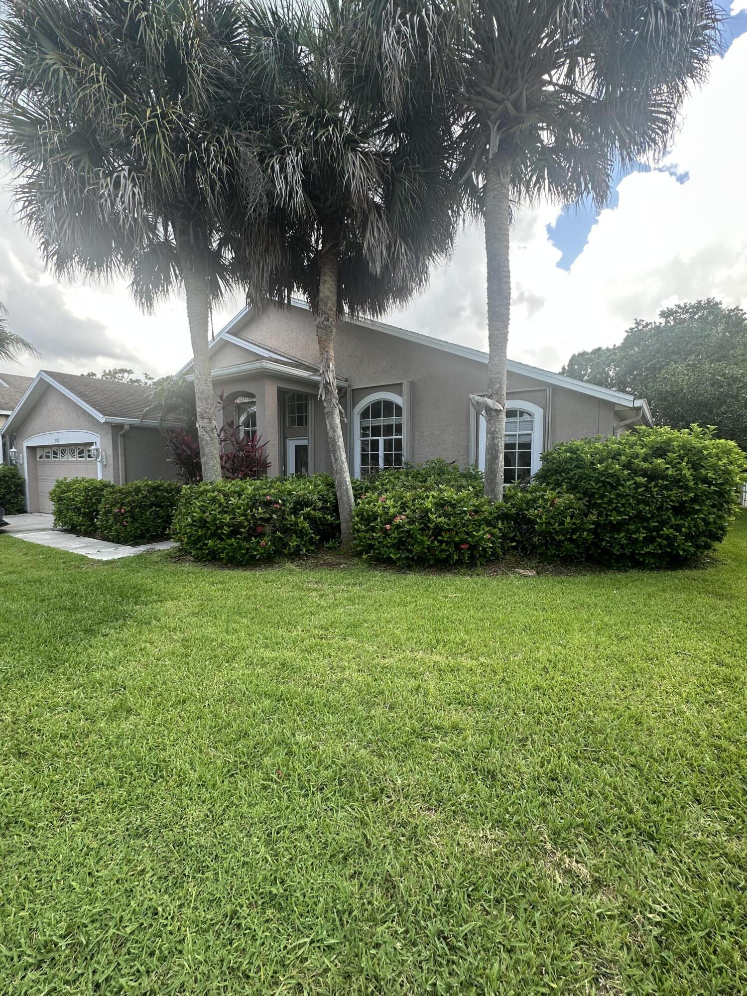 PINEAPPLE PLANTATION (AKA PINES) - Residential
