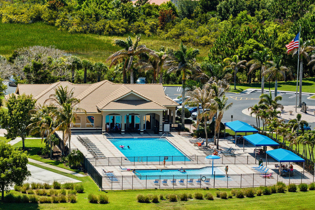 FOURTH  REPLAT OF PORTOFINO ISLES - Residential