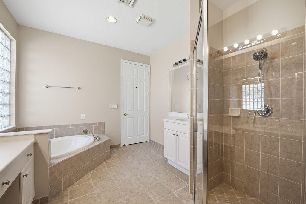 FOURTH  REPLAT OF PORTOFINO ISLES - Residential