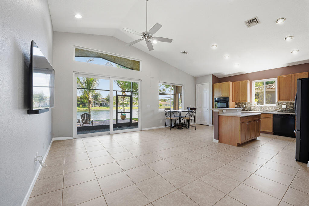 FOURTH  REPLAT OF PORTOFINO ISLES - Residential