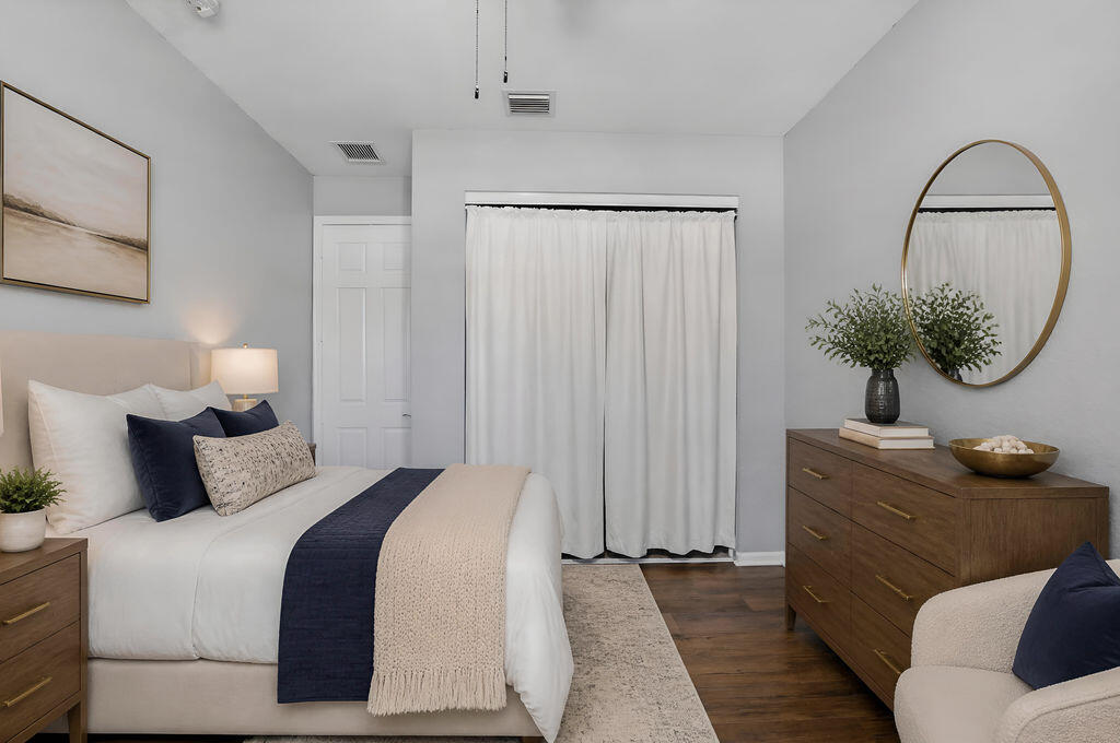 FOURTH  REPLAT OF PORTOFINO ISLES - Residential
