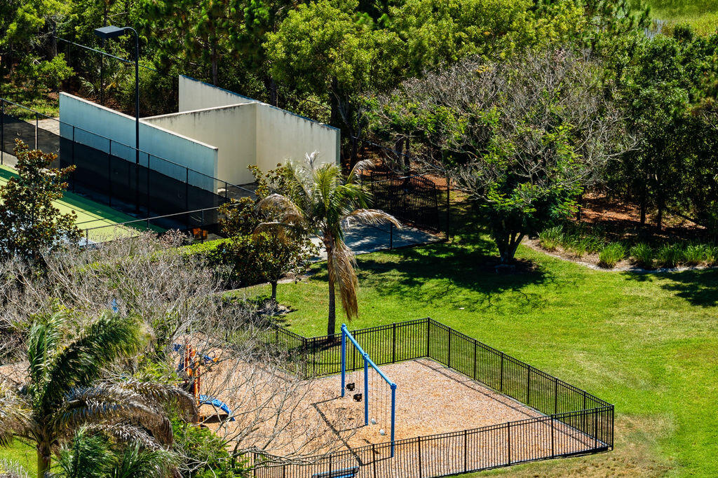 FOURTH  REPLAT OF PORTOFINO ISLES - Residential