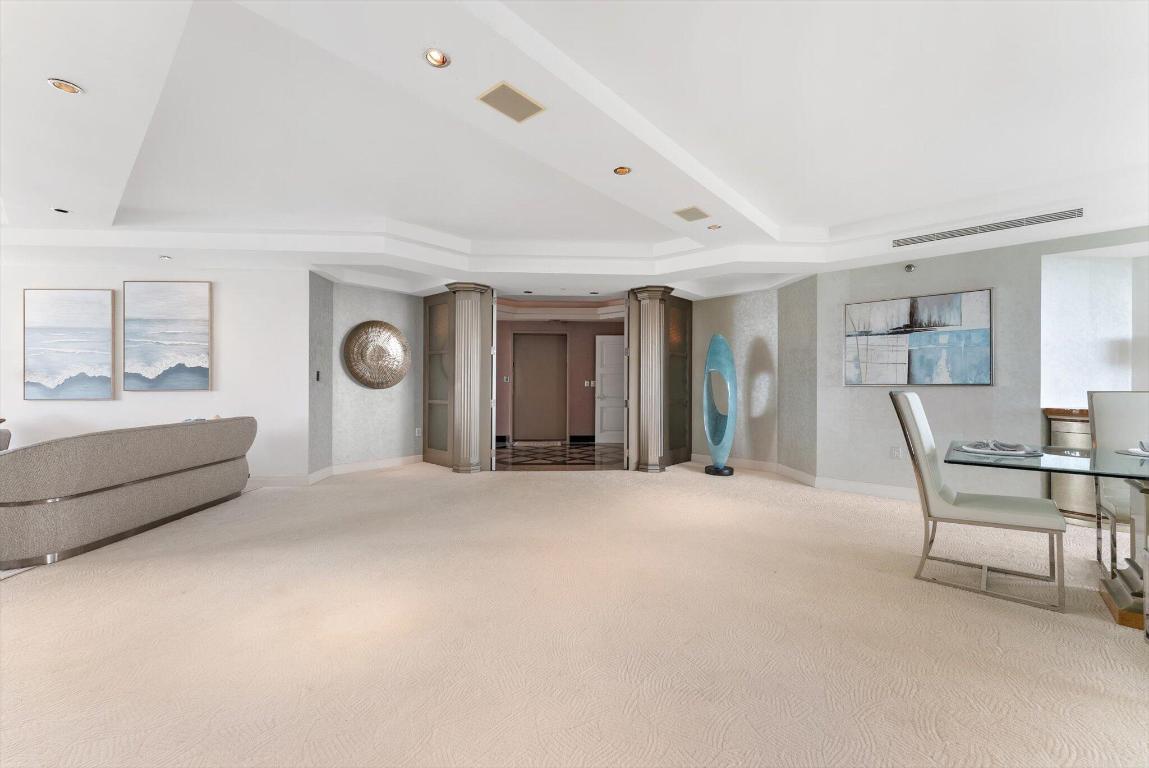 PRESIDENTIAL PLACE CONDO - Residential
