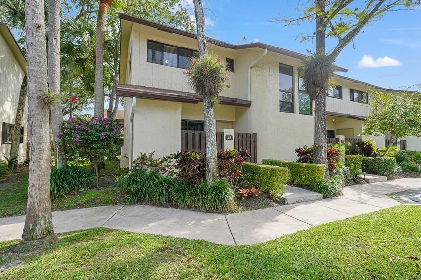 BONAIRE VILLAGE AT WOODMONT - Residential