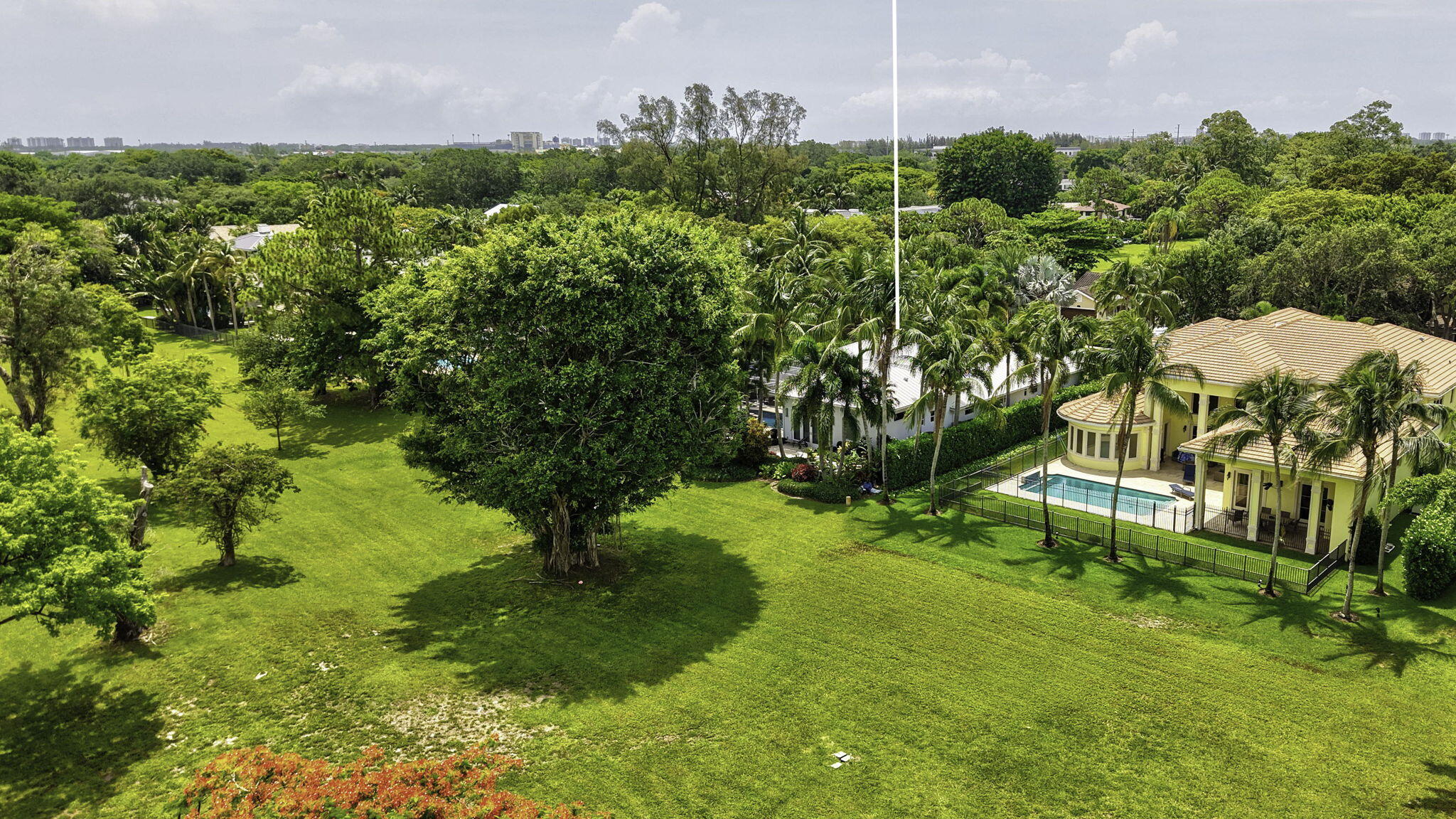 BOCA RATON BATH & TENNIS CLUB - Residential