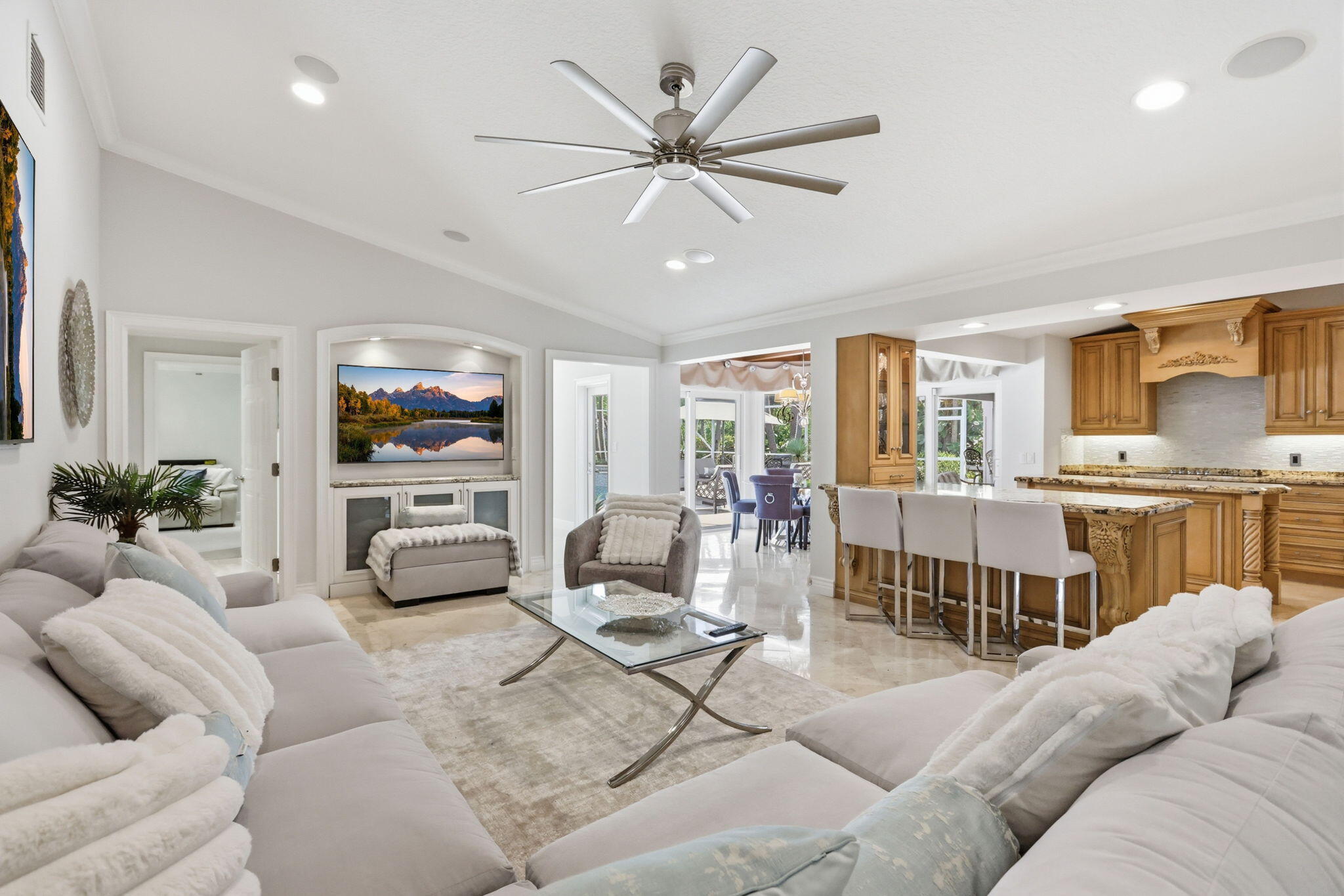 BOCA RATON BATH & TENNIS CLUB - Residential