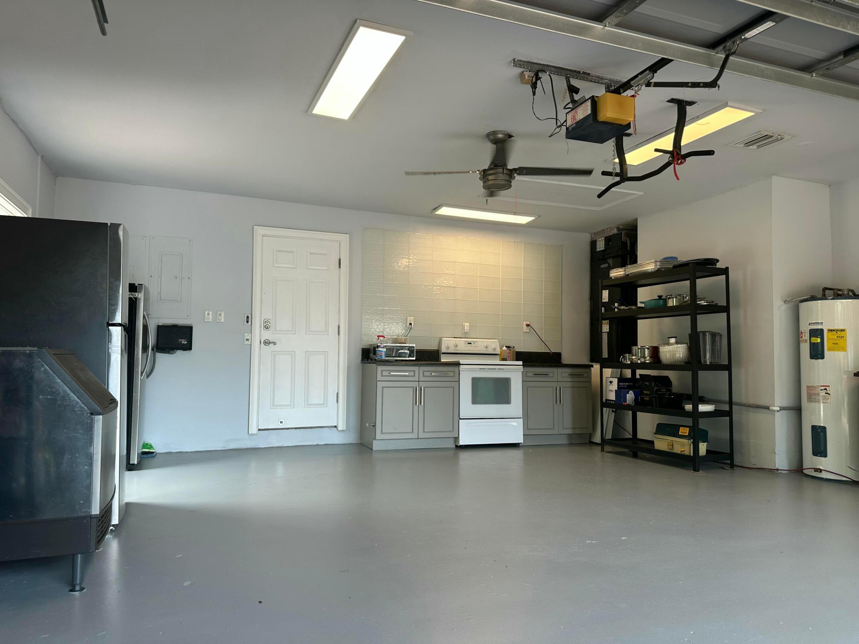 BOCA RATON BATH & TENNIS CLUB - Residential