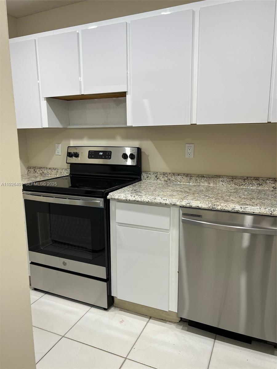 LAKEWOOD VILLAGE - Residential