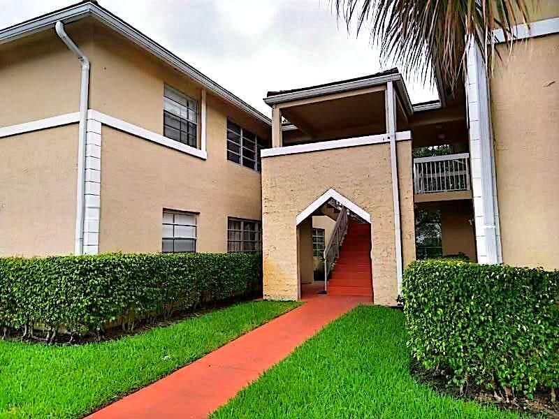 LAKEWOOD VILLAGE - Residential