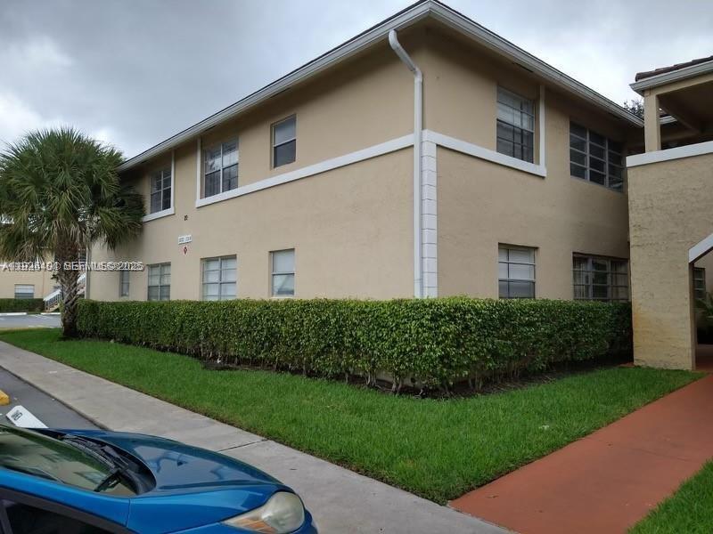 LAKEWOOD VILLAGE - Residential