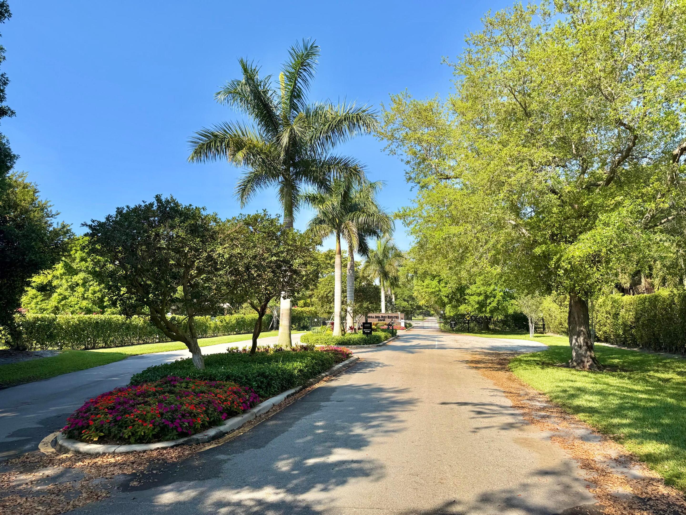 PALM BEACH FARMS CO 3 - Land