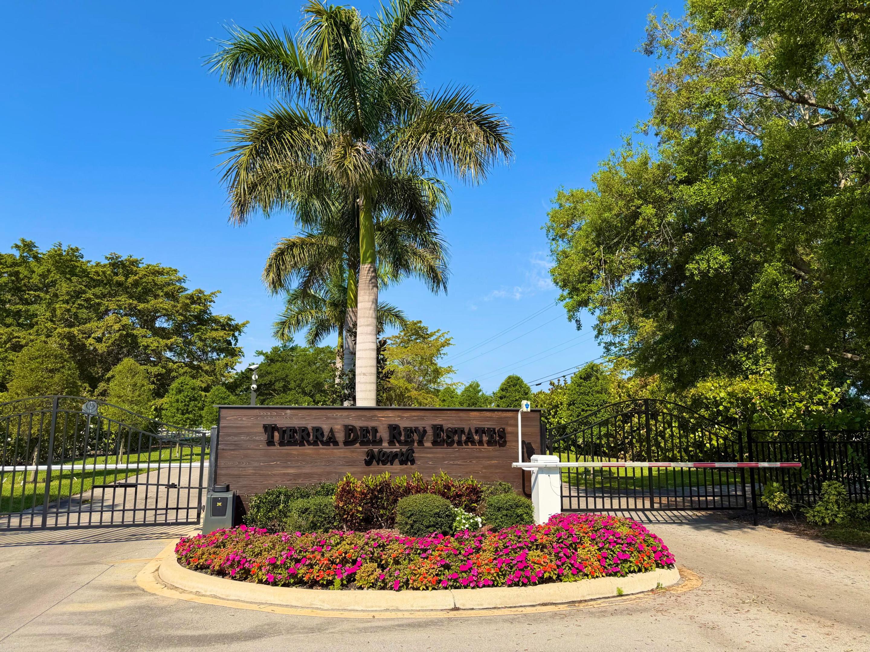 PALM BEACH FARMS CO 3 - Land