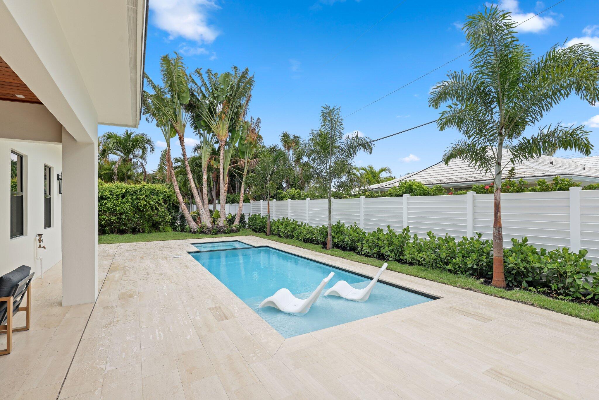 PALM BEACH ISLES 2 - Residential