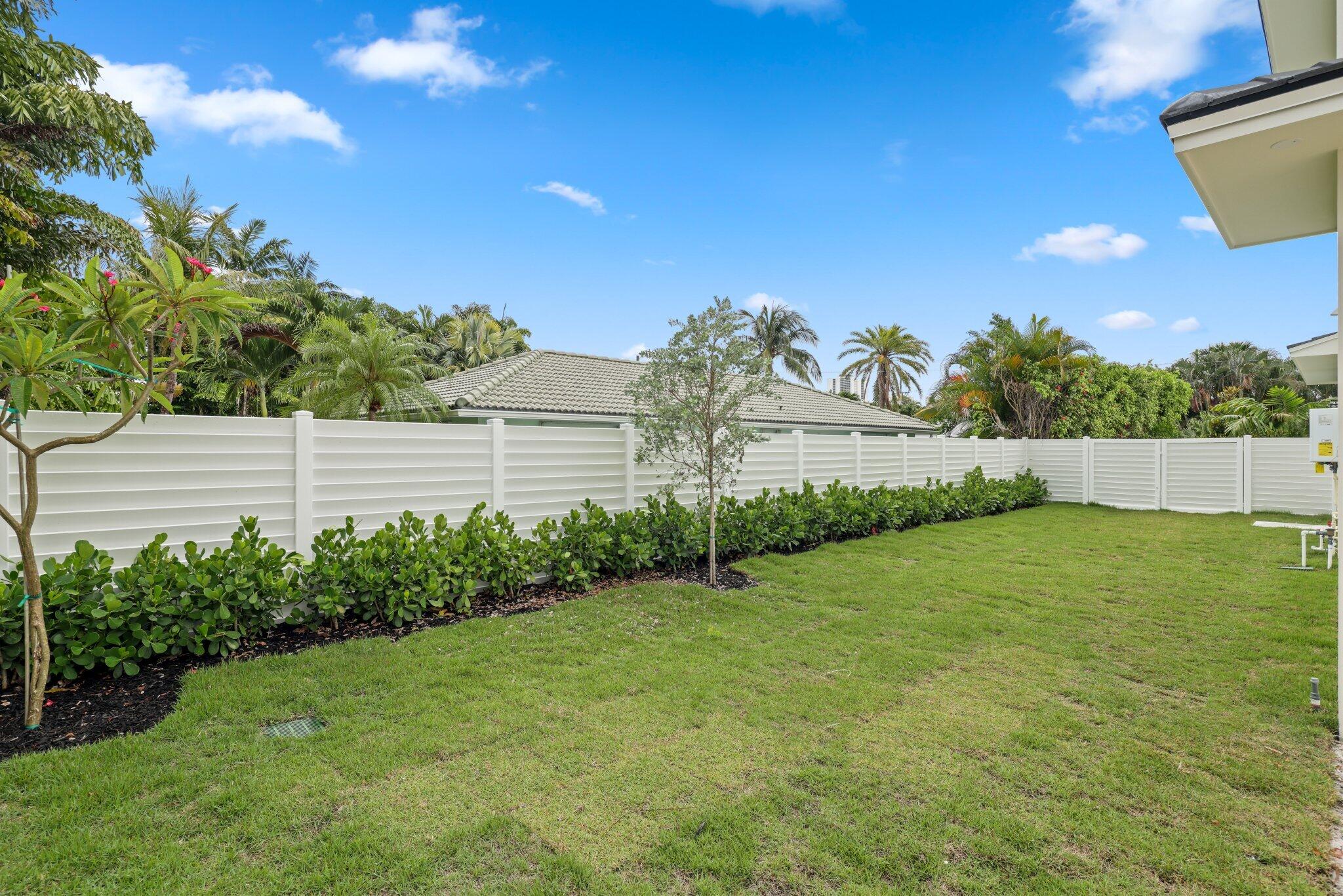 PALM BEACH ISLES 2 - Residential