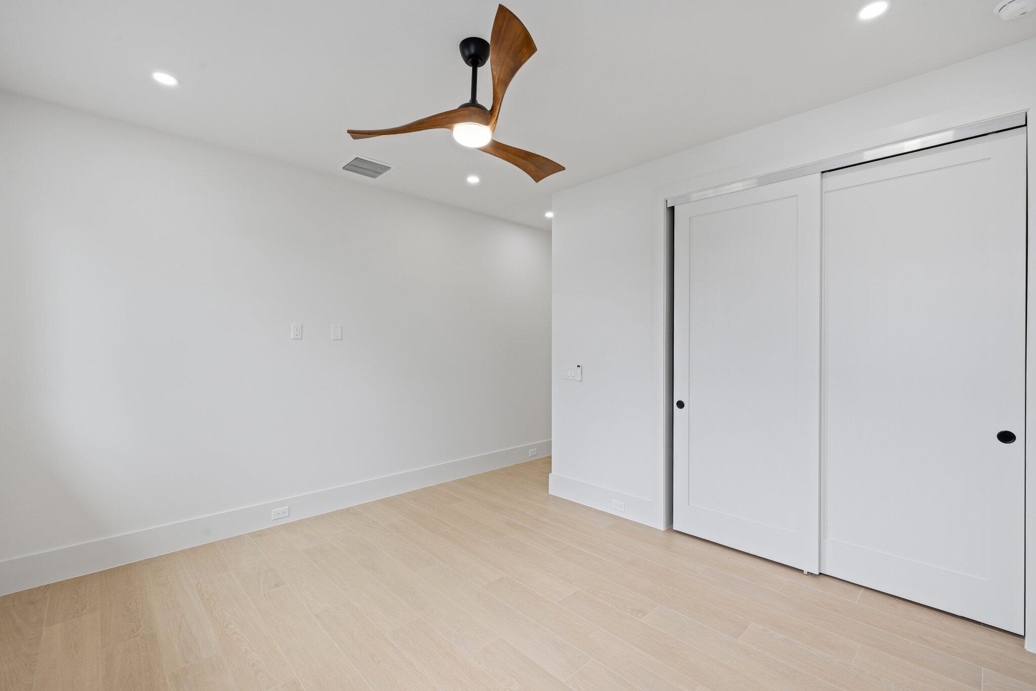 PALM BEACH ISLES 2 - Residential