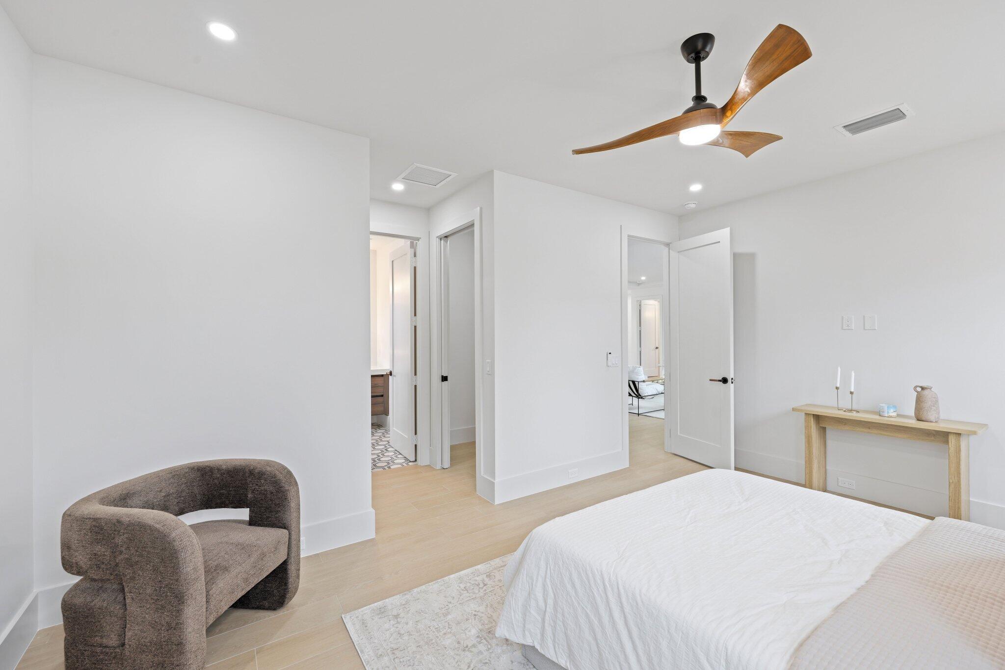 PALM BEACH ISLES 2 - Residential