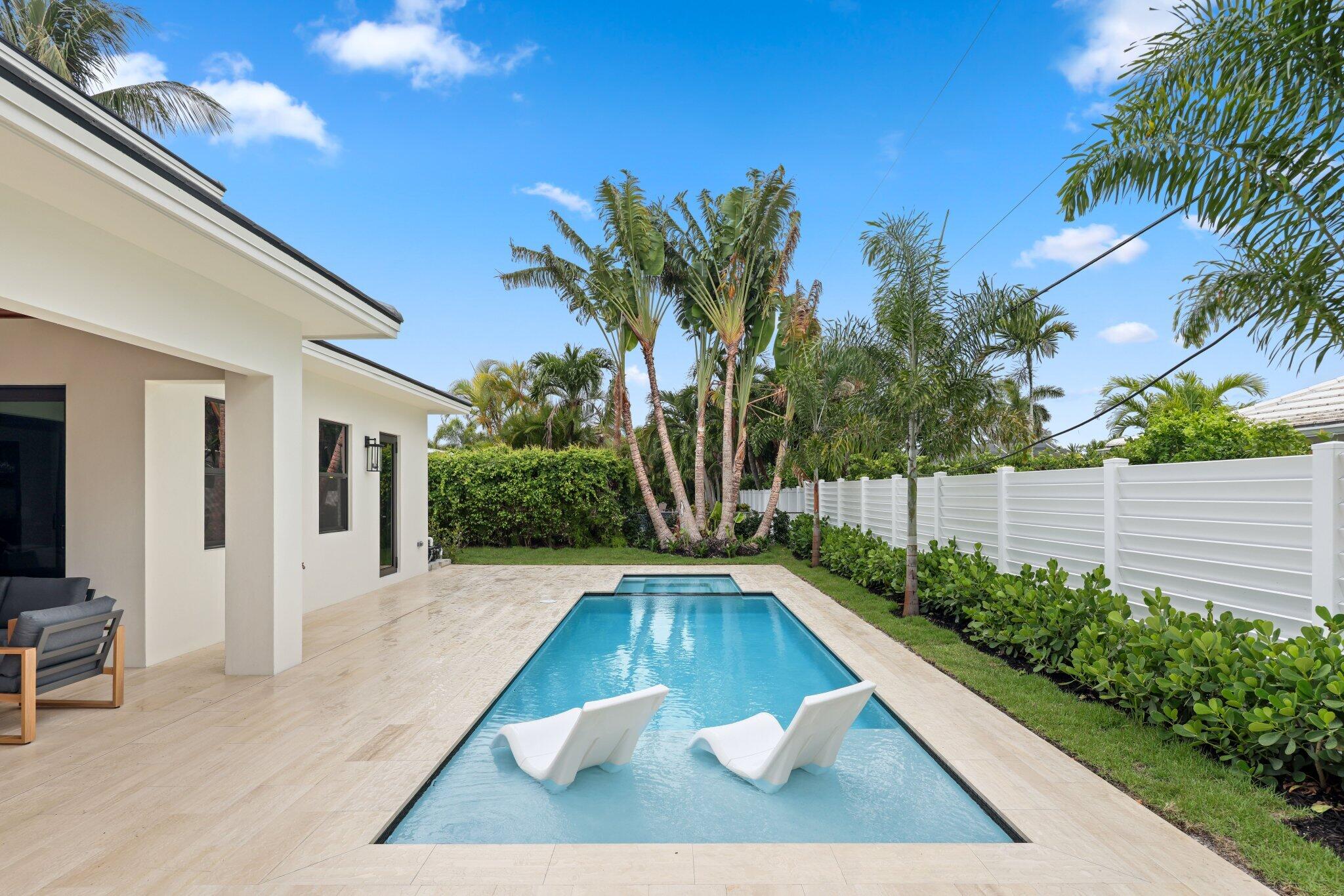 PALM BEACH ISLES 2 - Residential