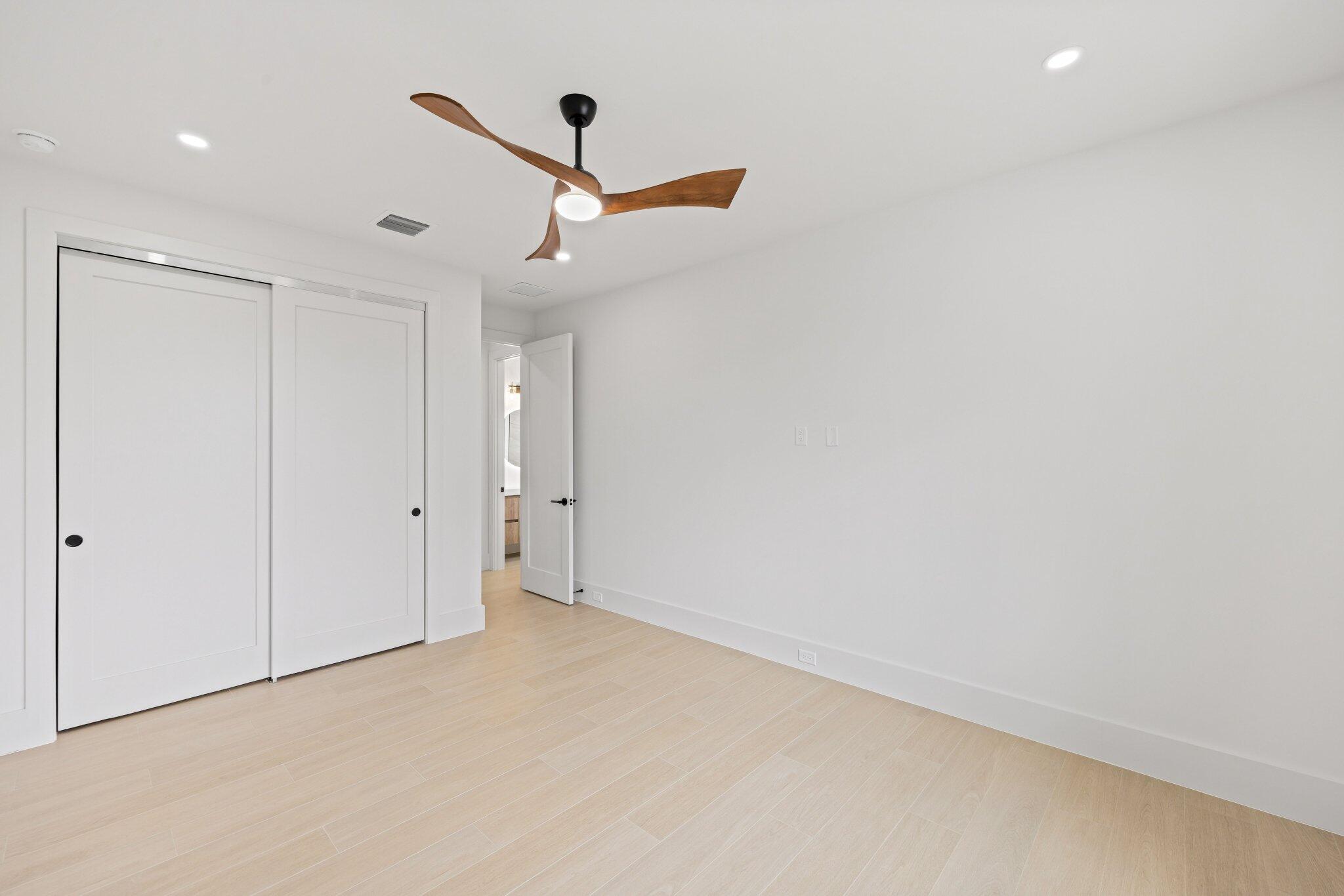 PALM BEACH ISLES 2 - Residential
