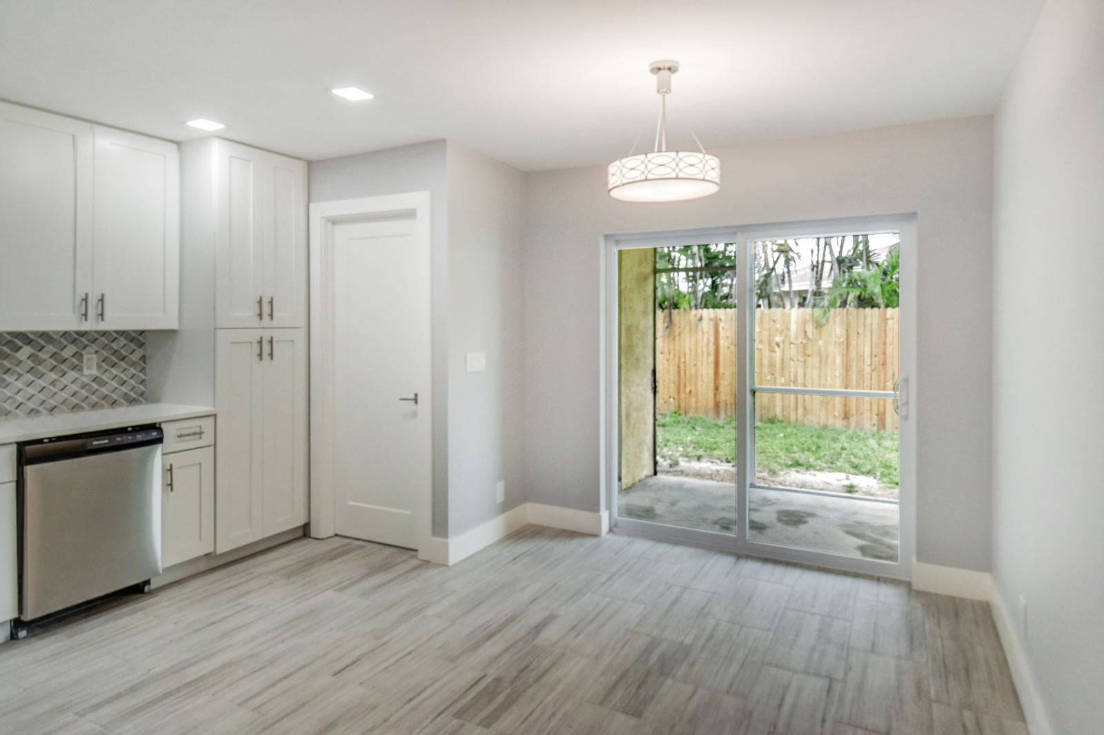 OCTOBER PARK - Residential Lease