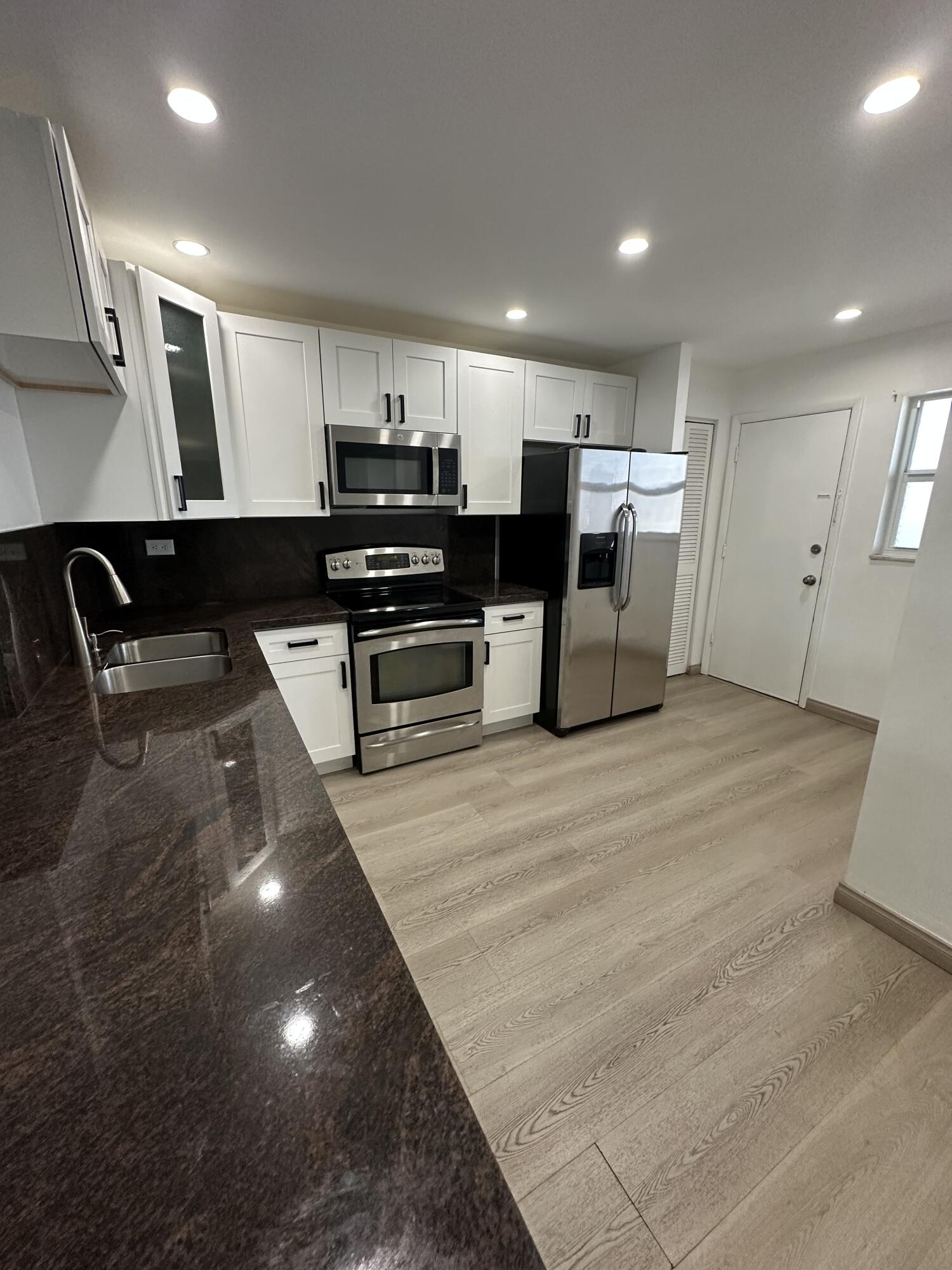 JADE WINDS GROUP ALLAMANDA GARDENS - Residential Lease