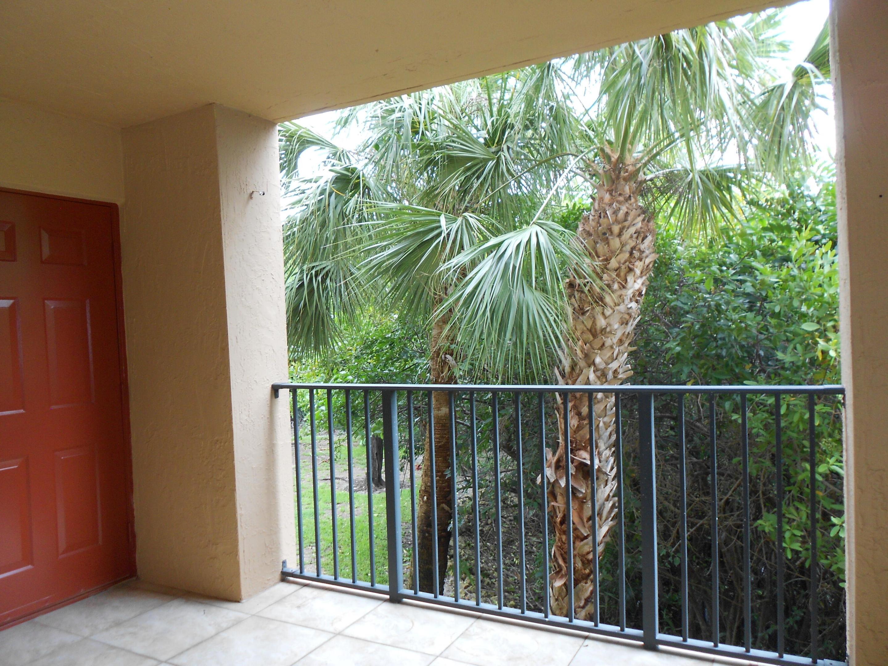 HYPOLUXOS MARINERS CAY CONDO - Residential