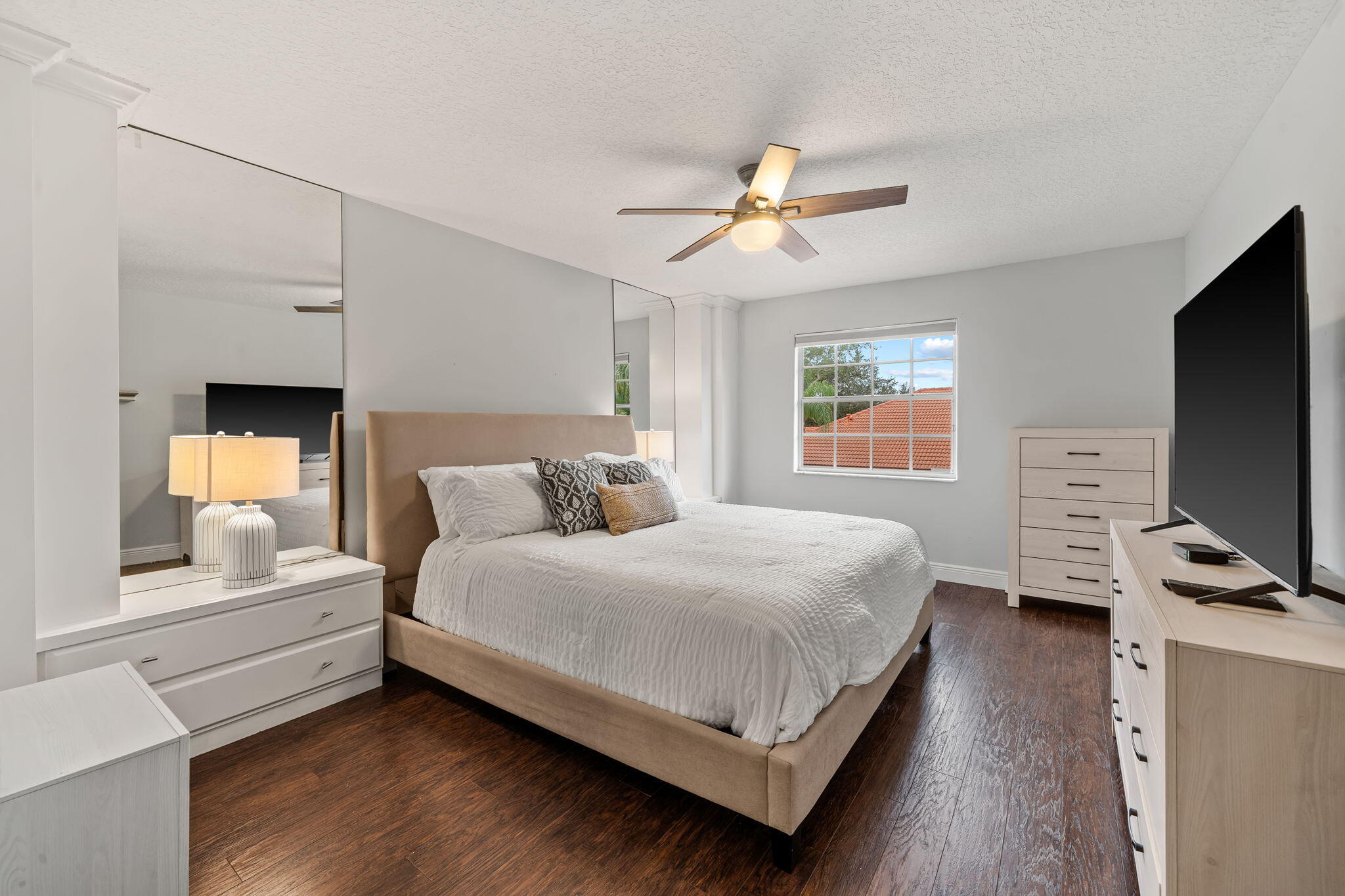 PGA RESORT COMMUNITY OF MONTEREY POINTE - Residential Lease