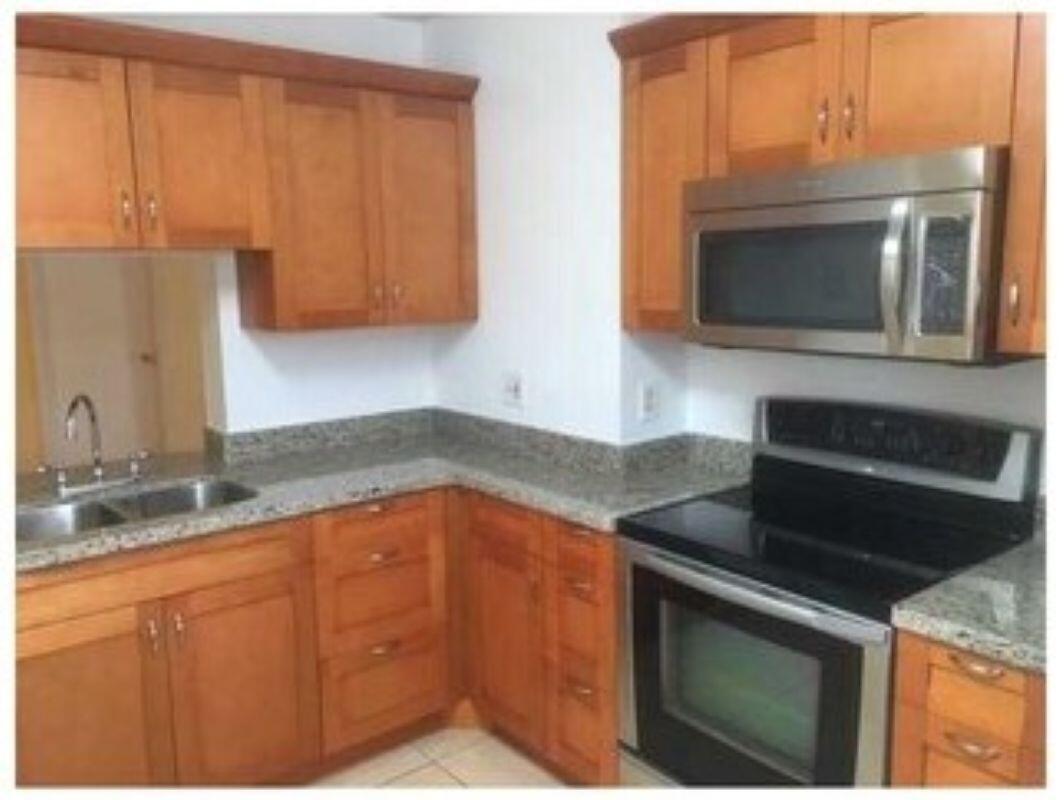 GRENADIER LAKES AT WELLEBY CONDO - Residential Lease