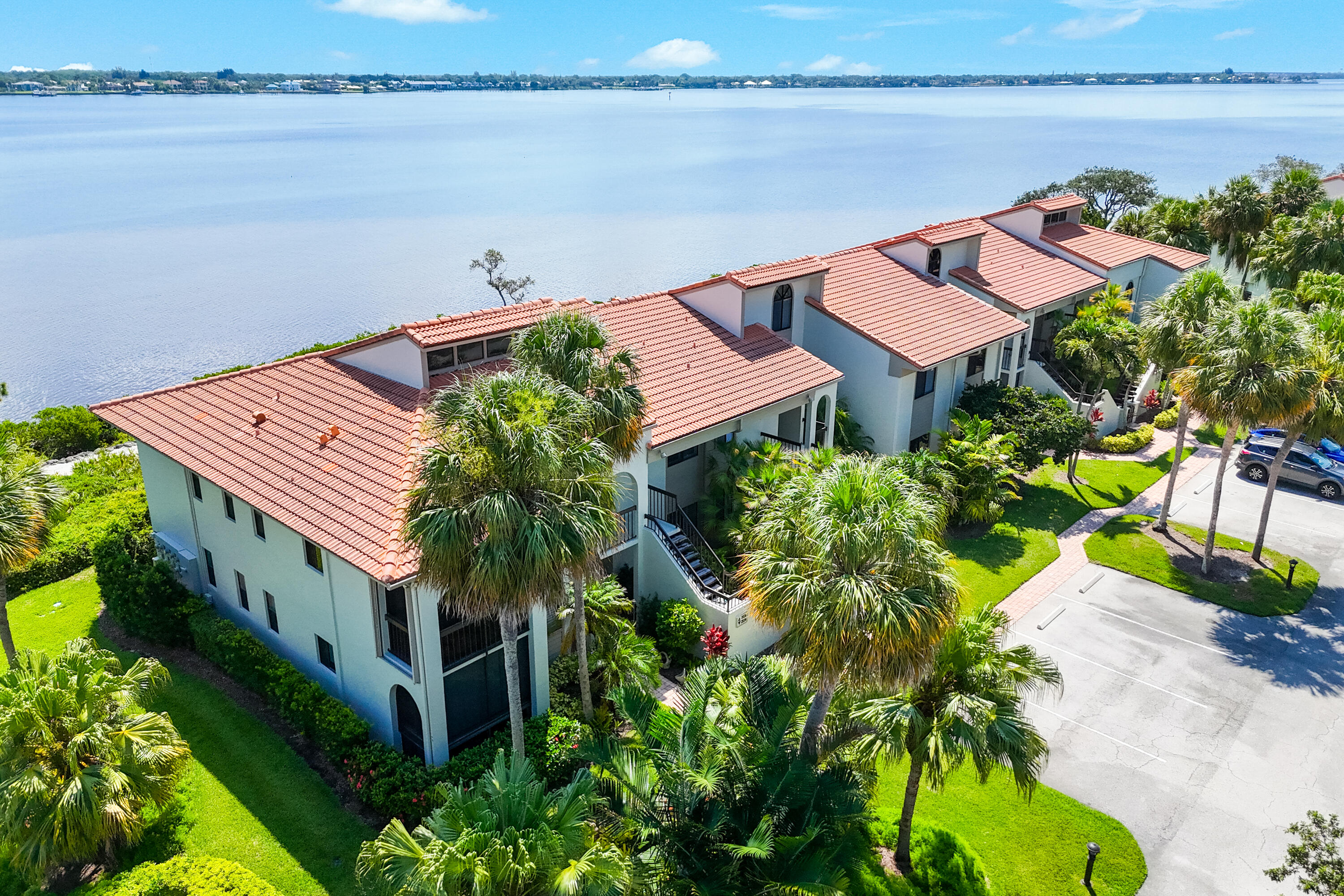 Harbour Ridge Yacht & Country Club - Bayhead Villa - Residential