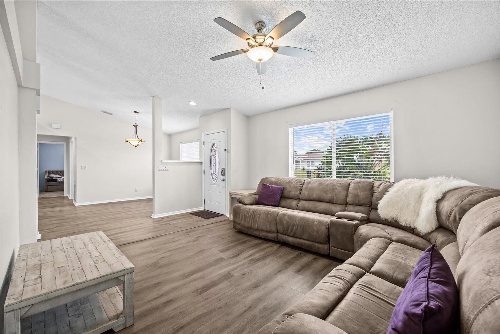 PORT ST LUCIE SECTION 33 - Residential