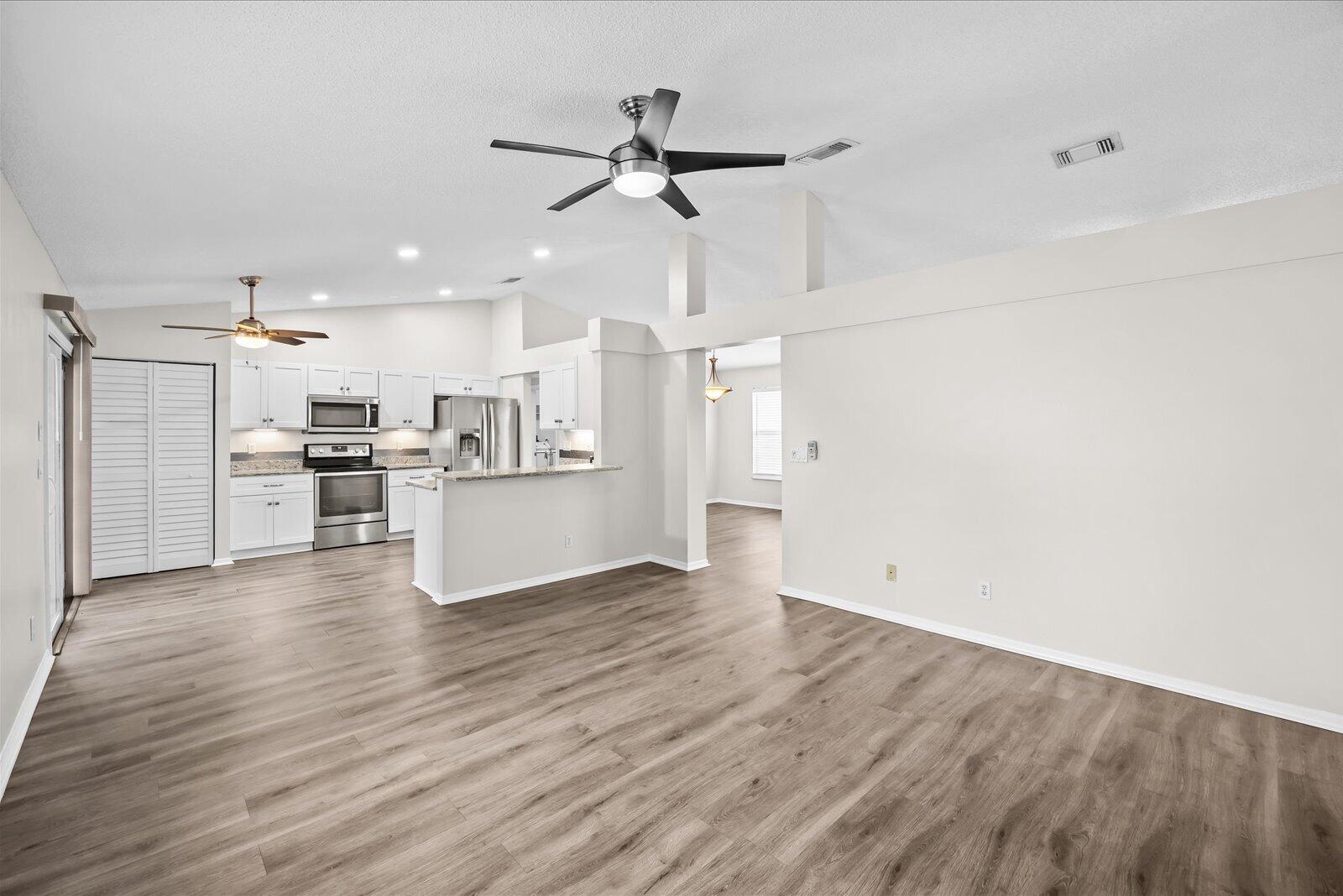 PORT ST LUCIE SECTION 33 - Residential