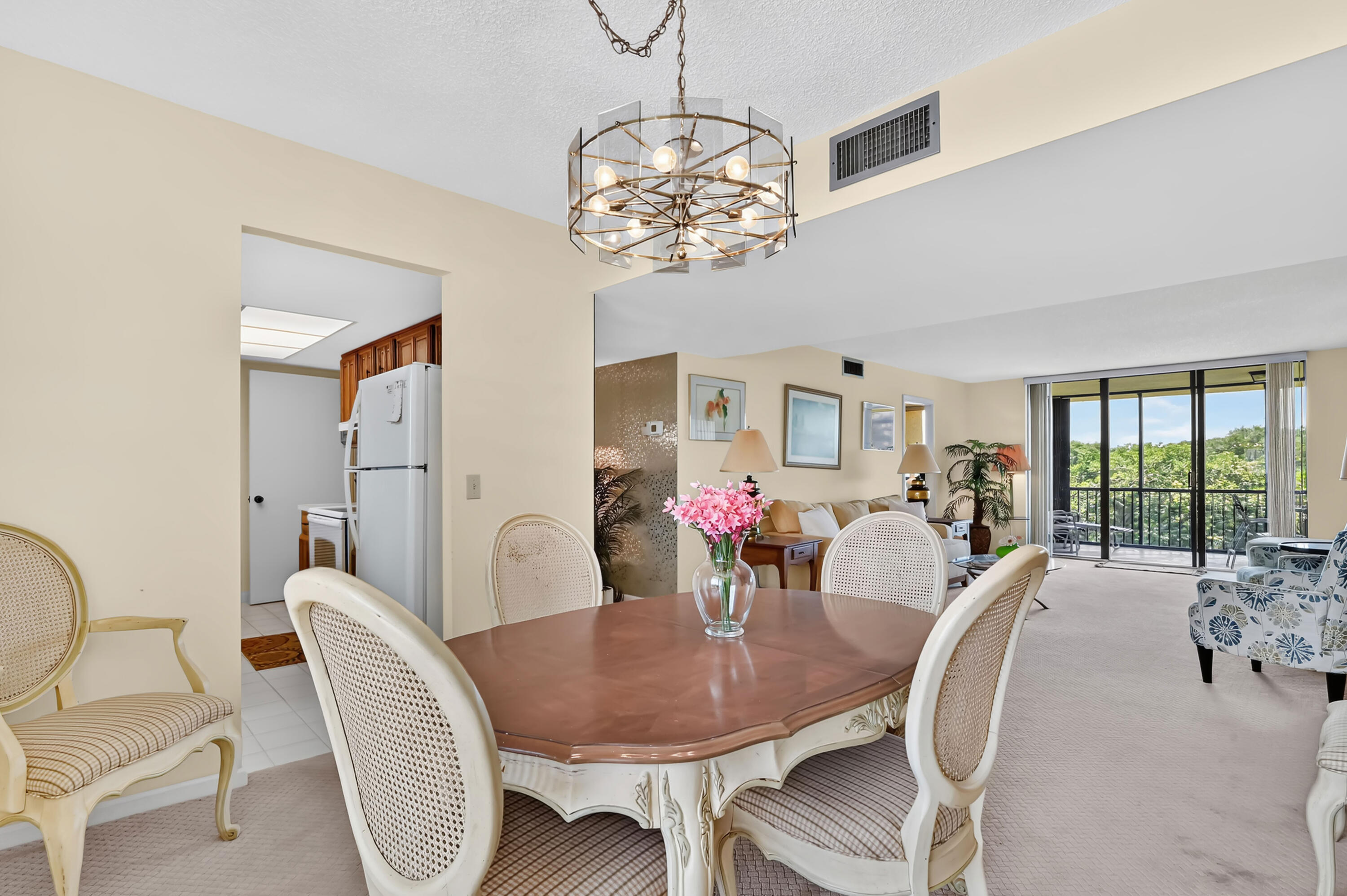 WOODLAND LAKES - Residential
