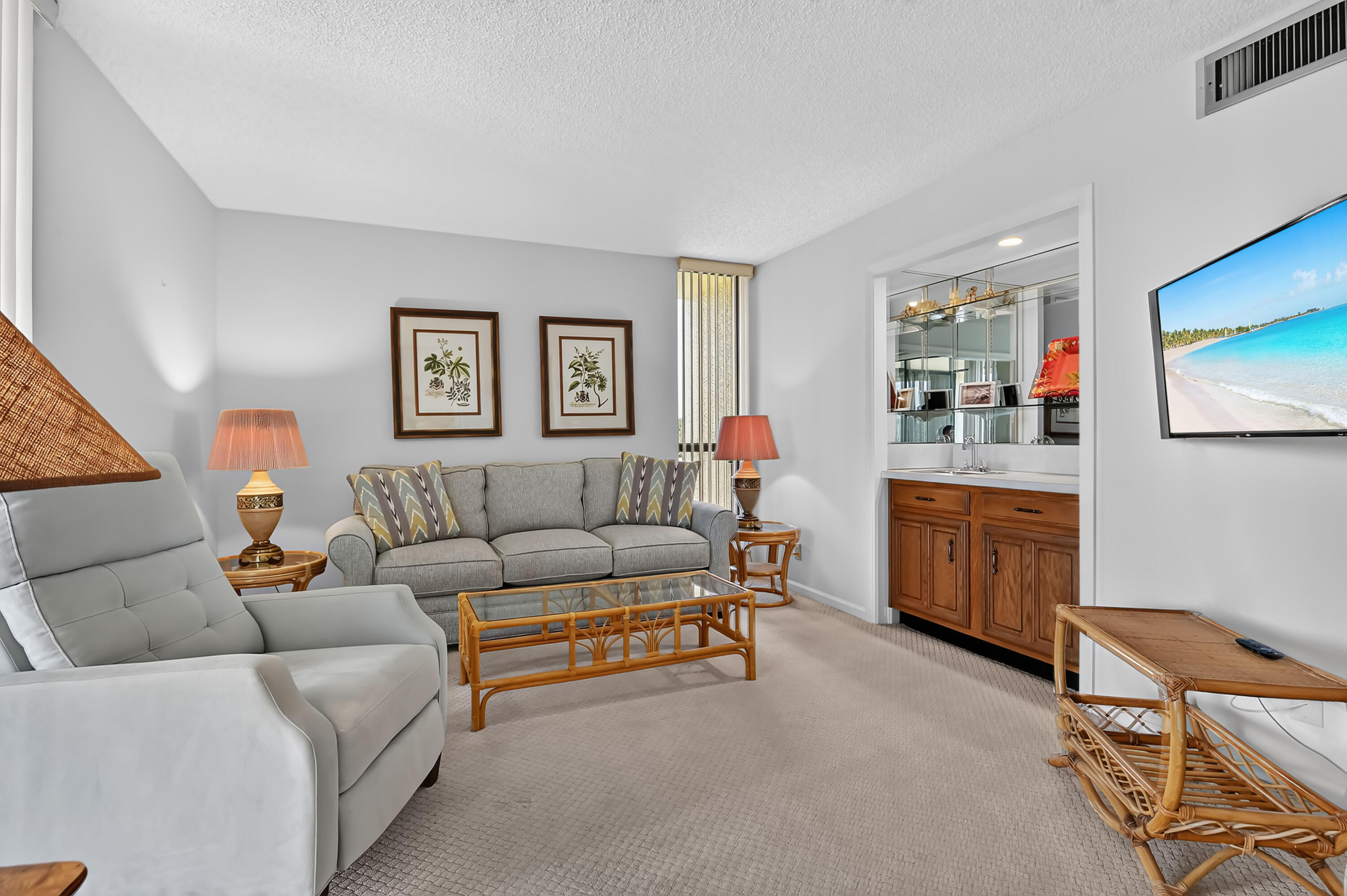 WOODLAND LAKES - Residential